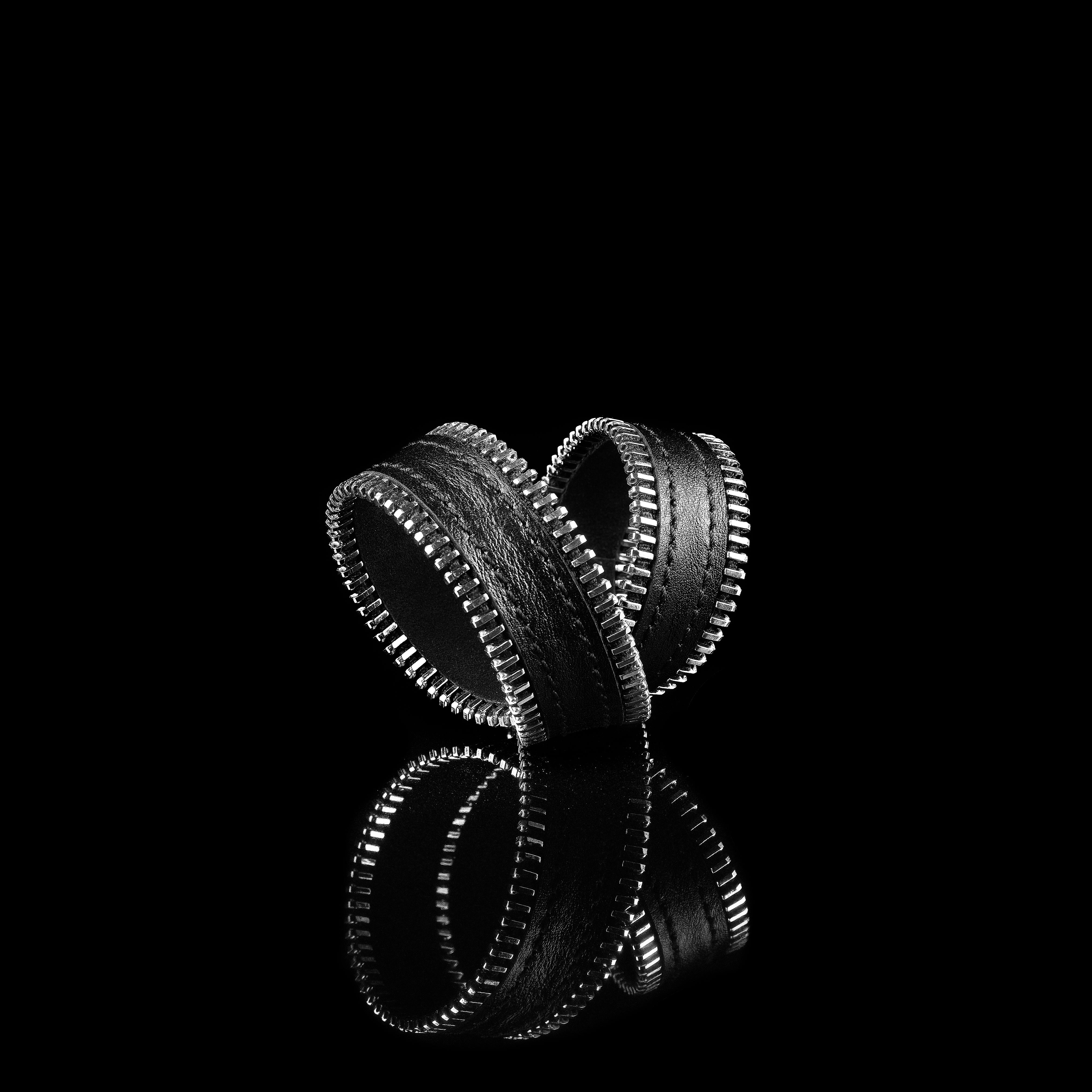 leather bracelet The stunning valor