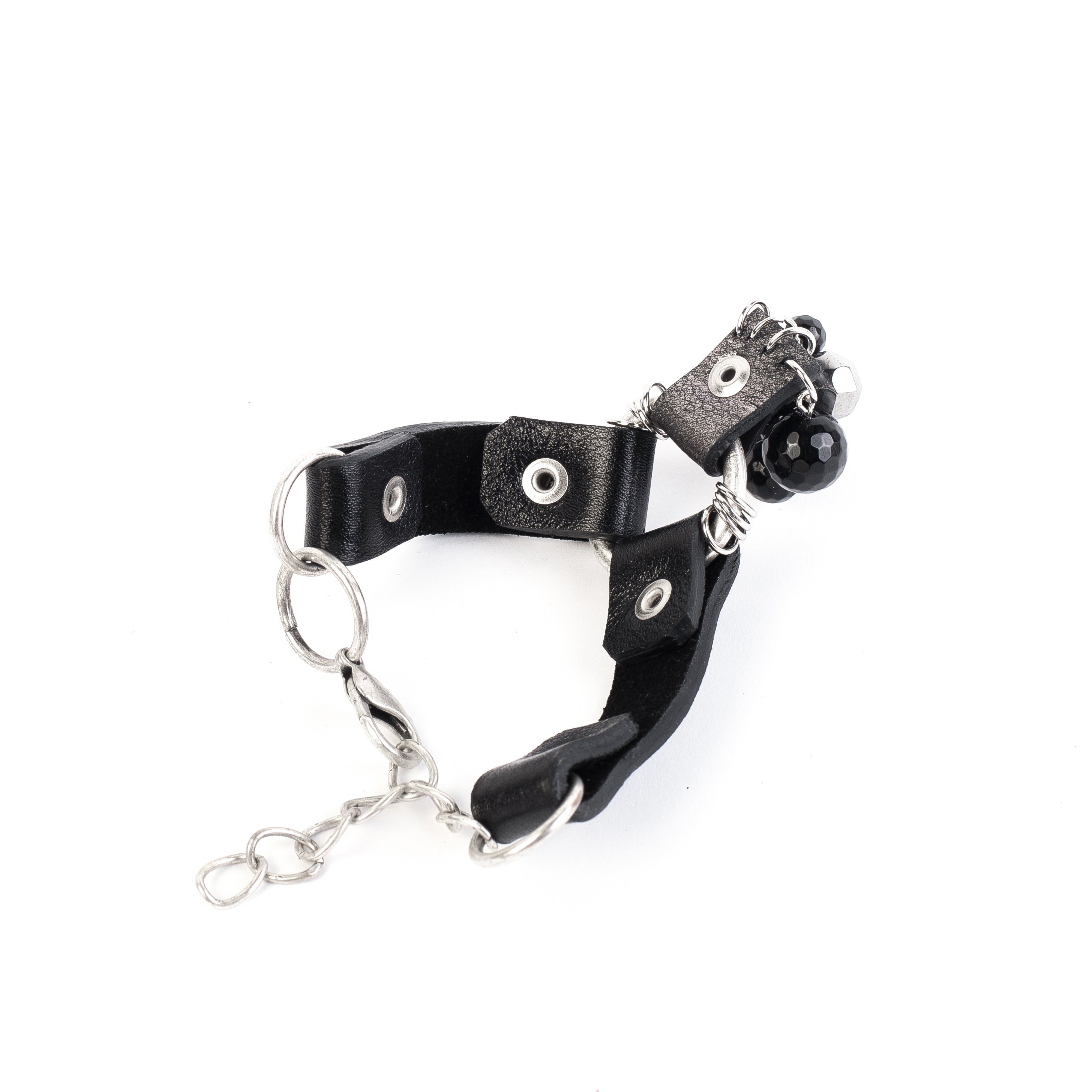 leather bracelet The emerald focus