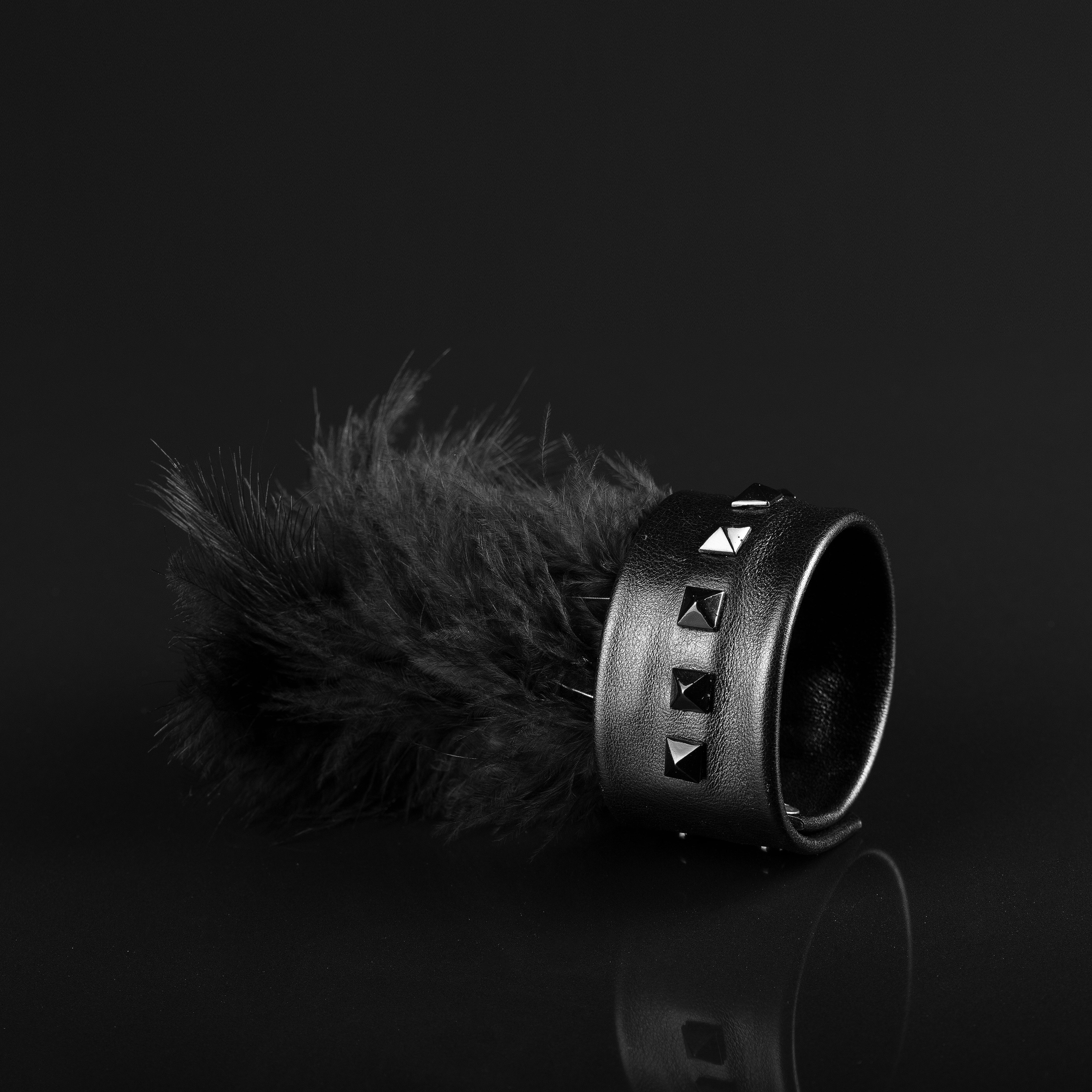 leather bracelet The dearest favor