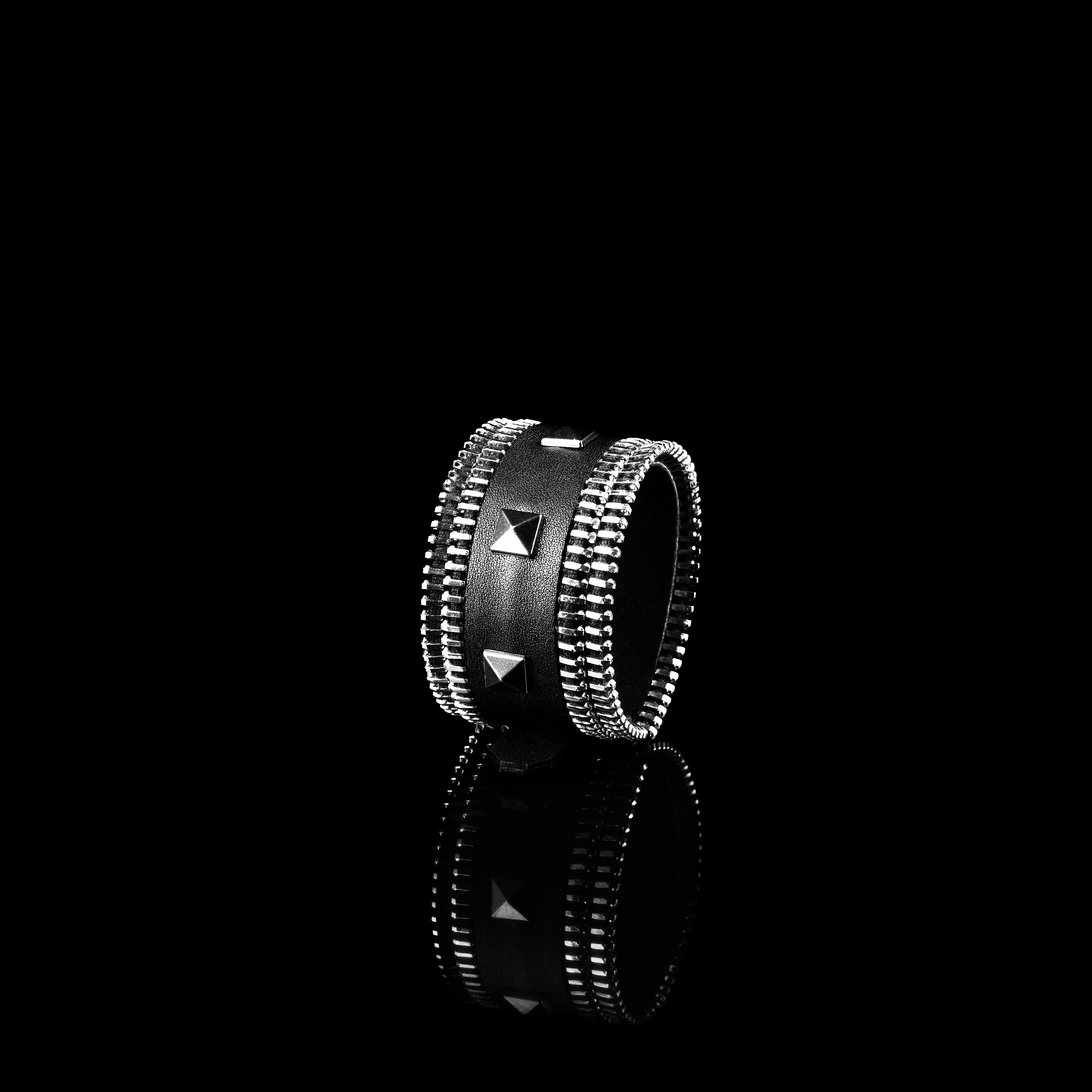 leather bracelet The lustrous hymn