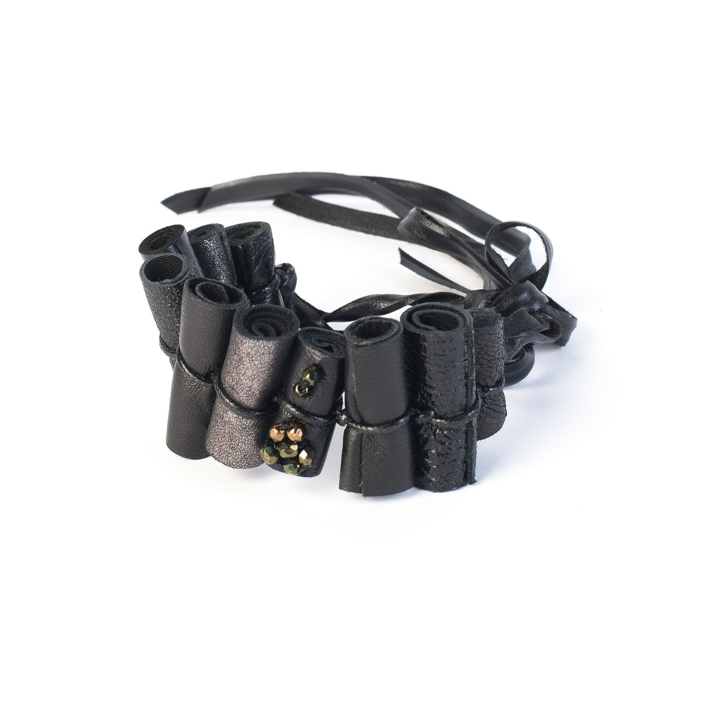 leather bracelet The curly twirl