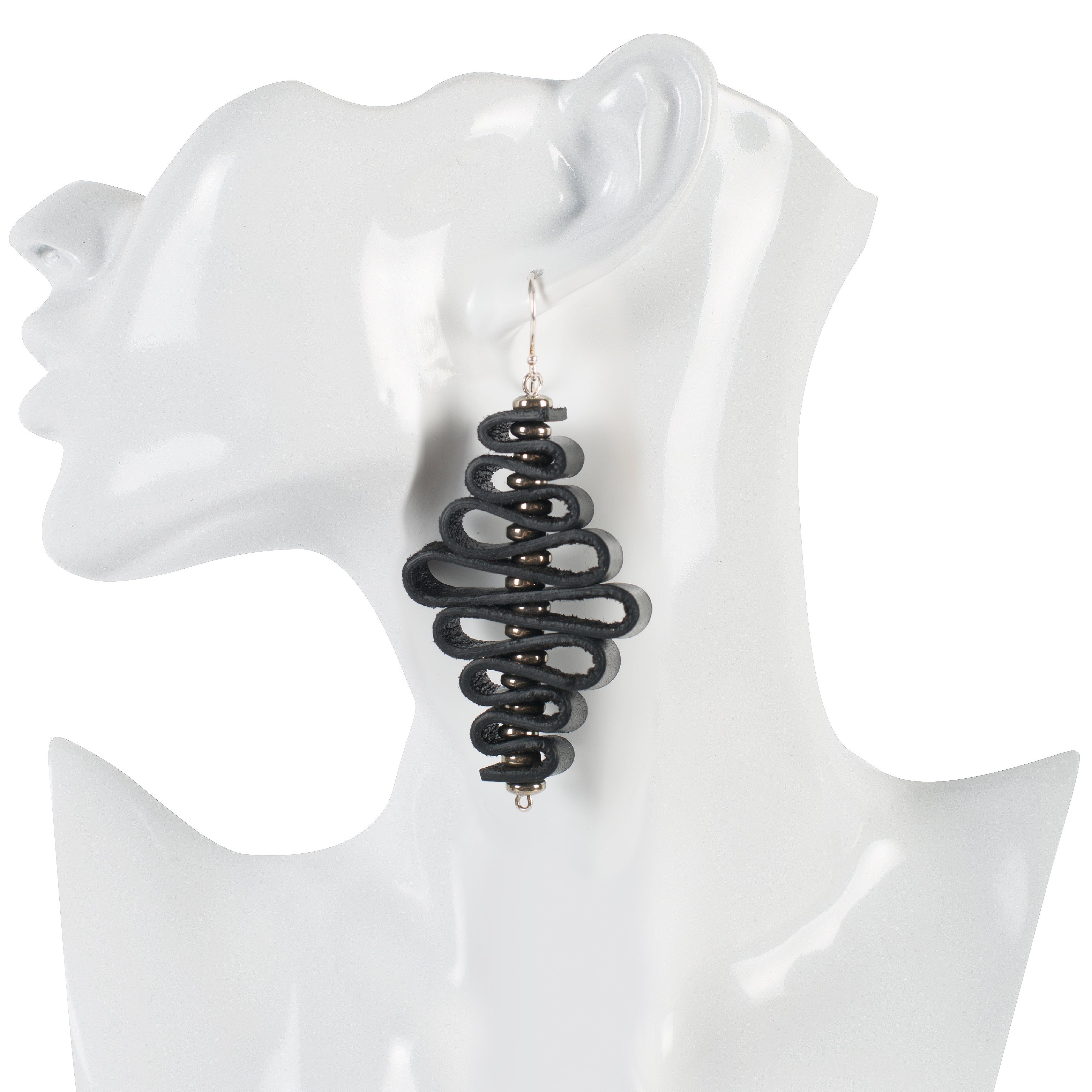 Earrings The faint ambition