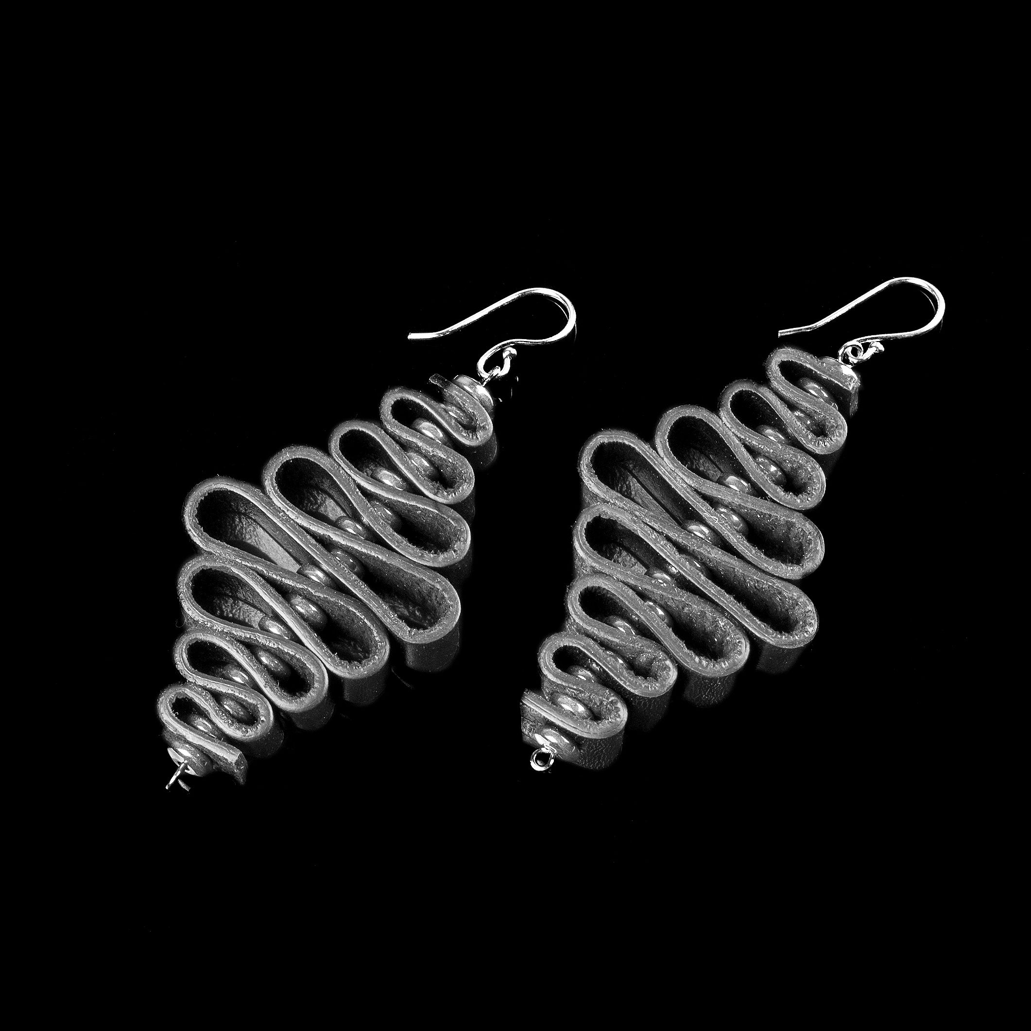 Earrings The faint ambition