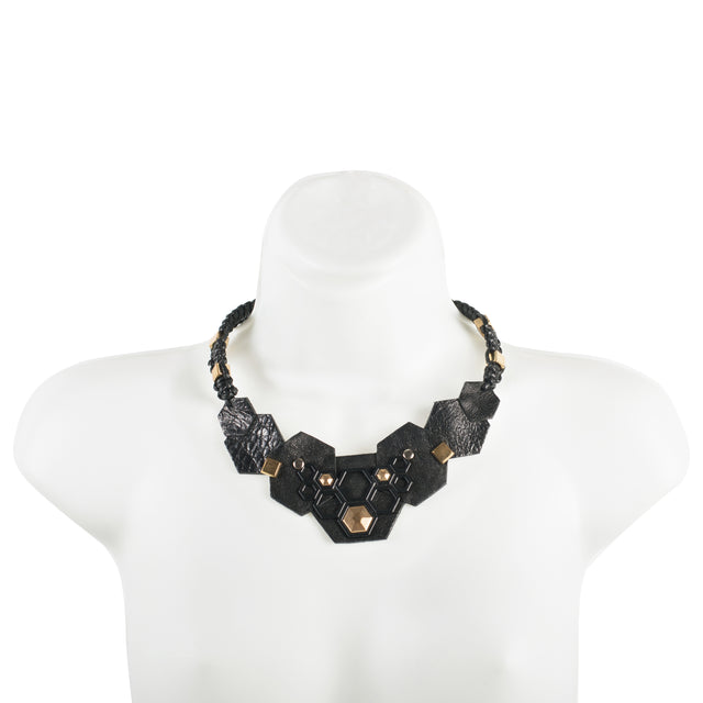 Necklace The graceful song