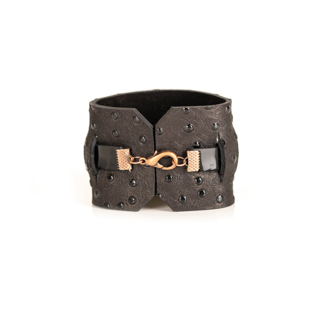 The Unmounted Charm