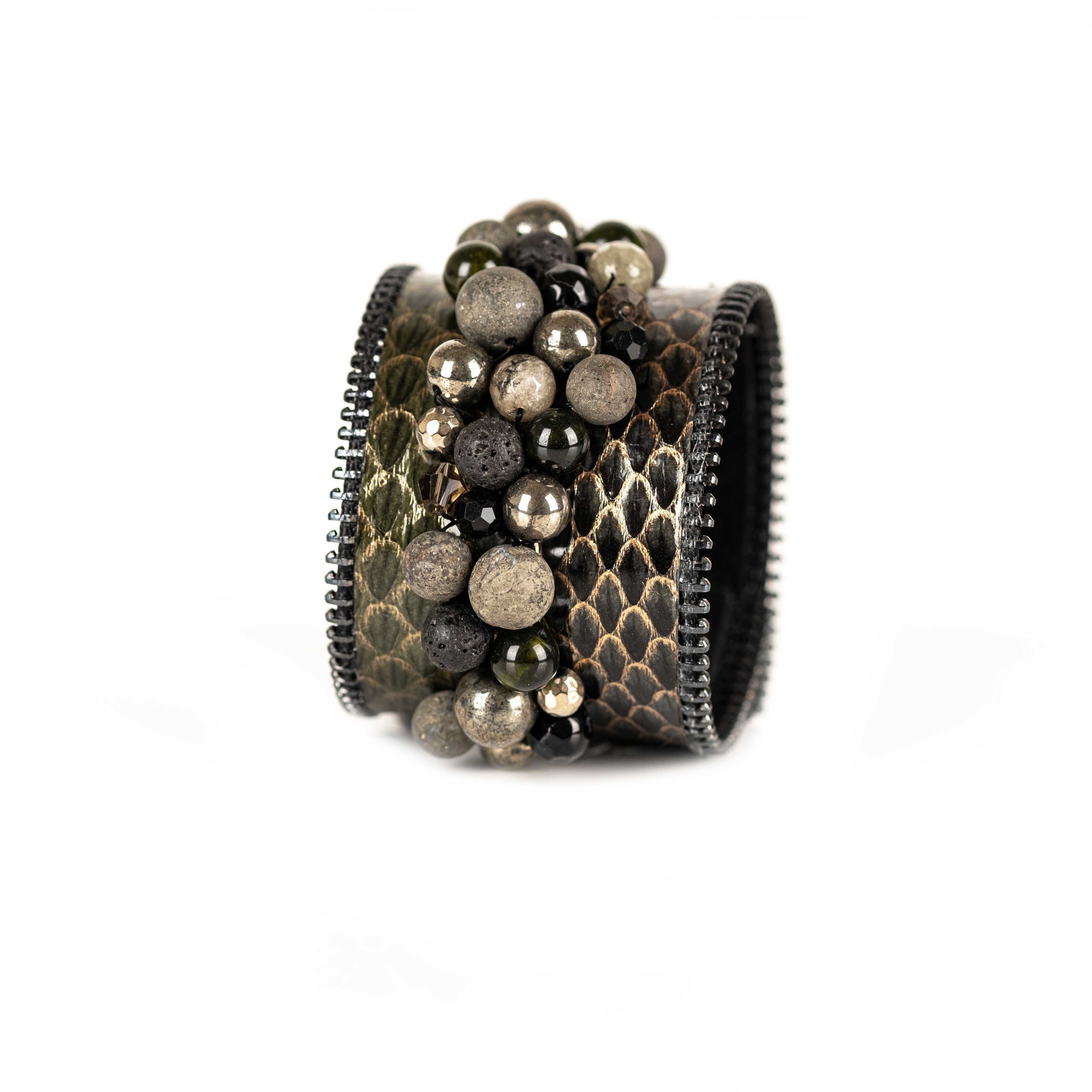 THE SAPPHIRE DEWDROP