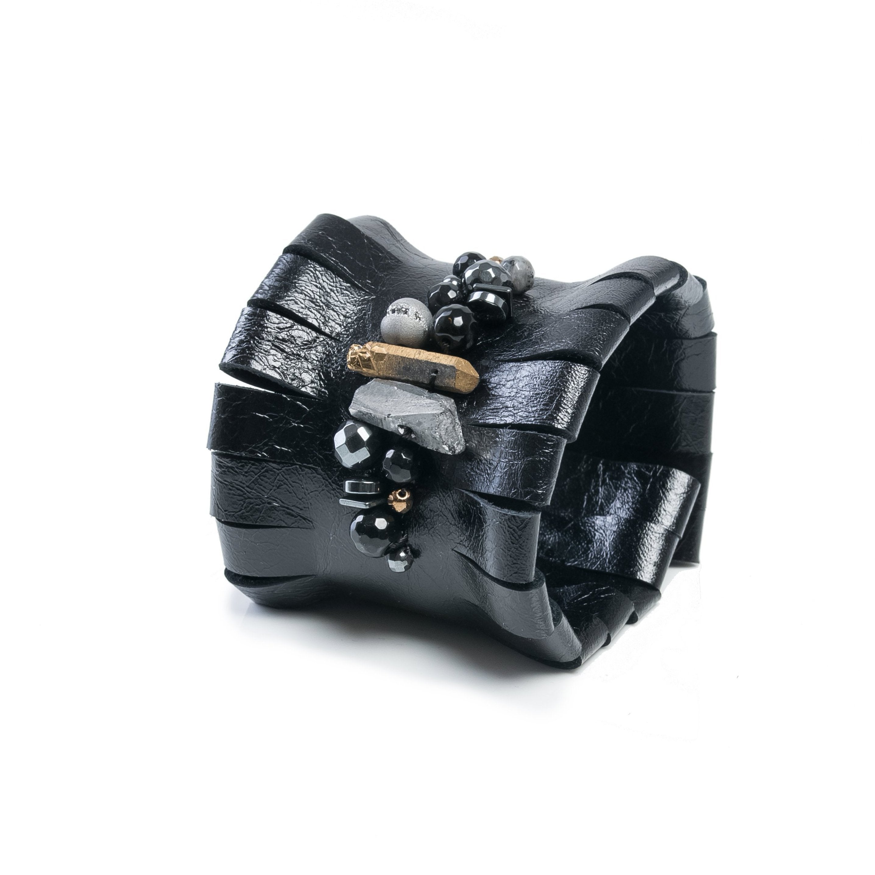 leather bracelet The faint voice