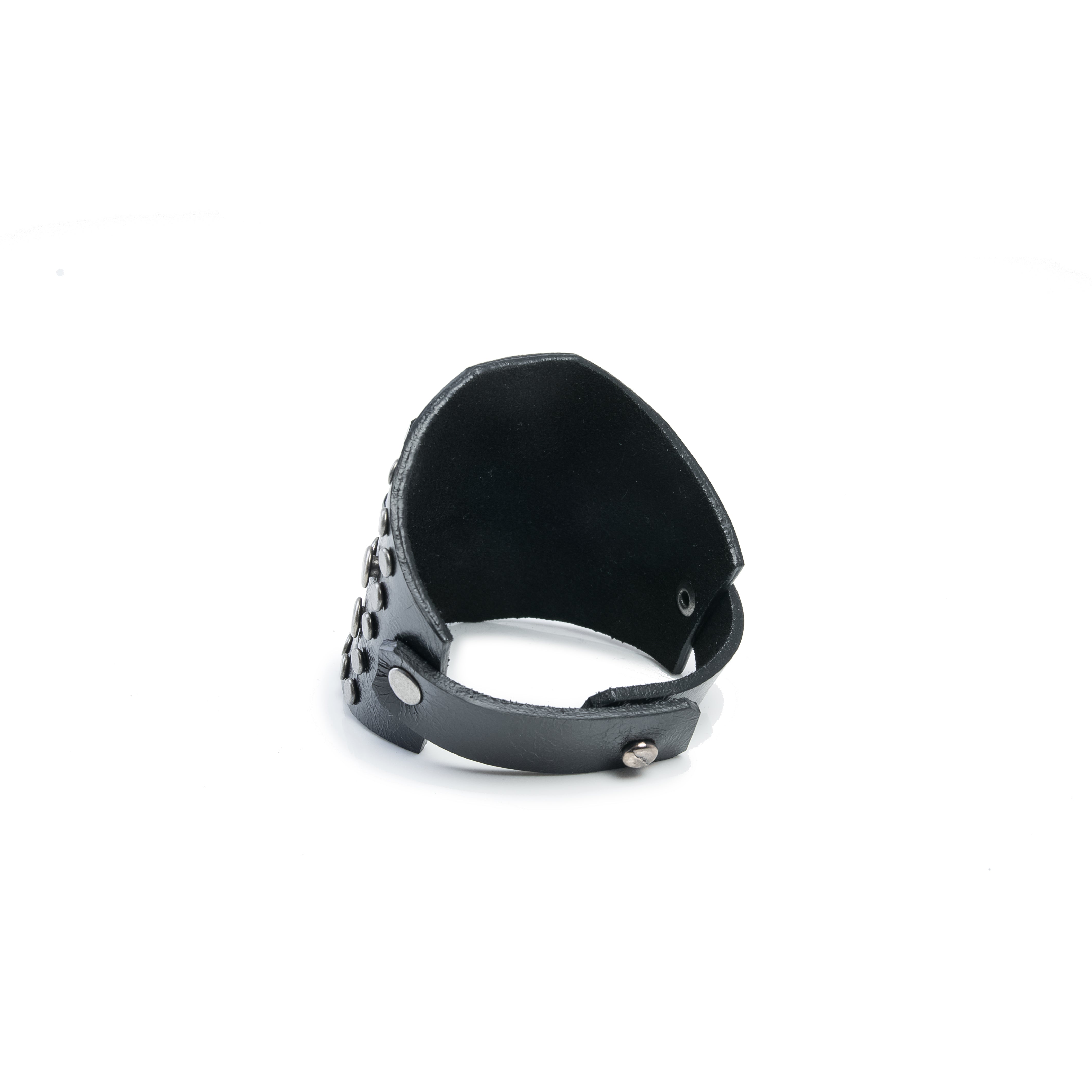 leather bracelet The broken resolve