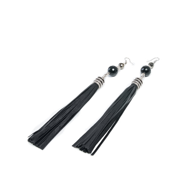 Earrings The serpentine seal