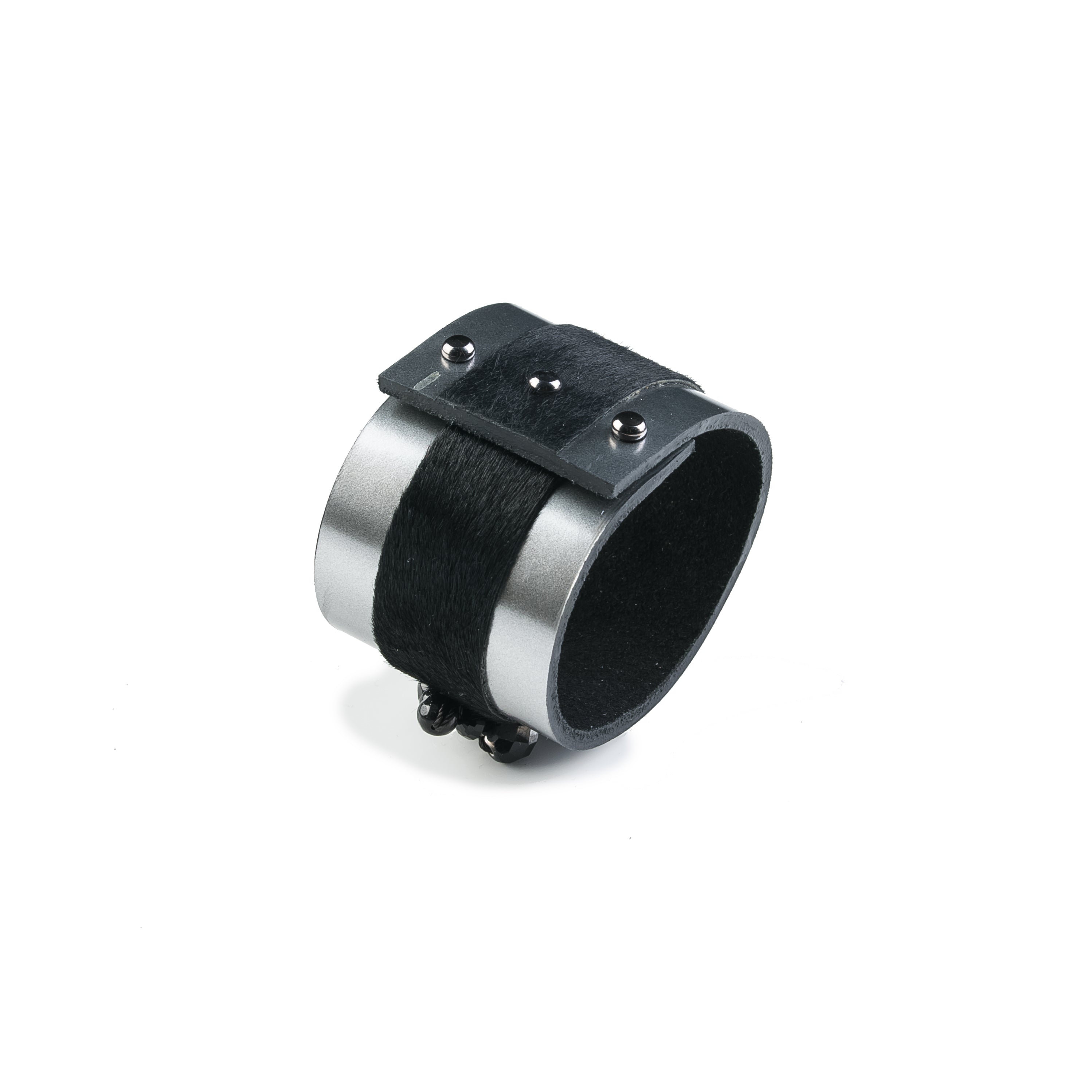 leather bracelet The quiet petal