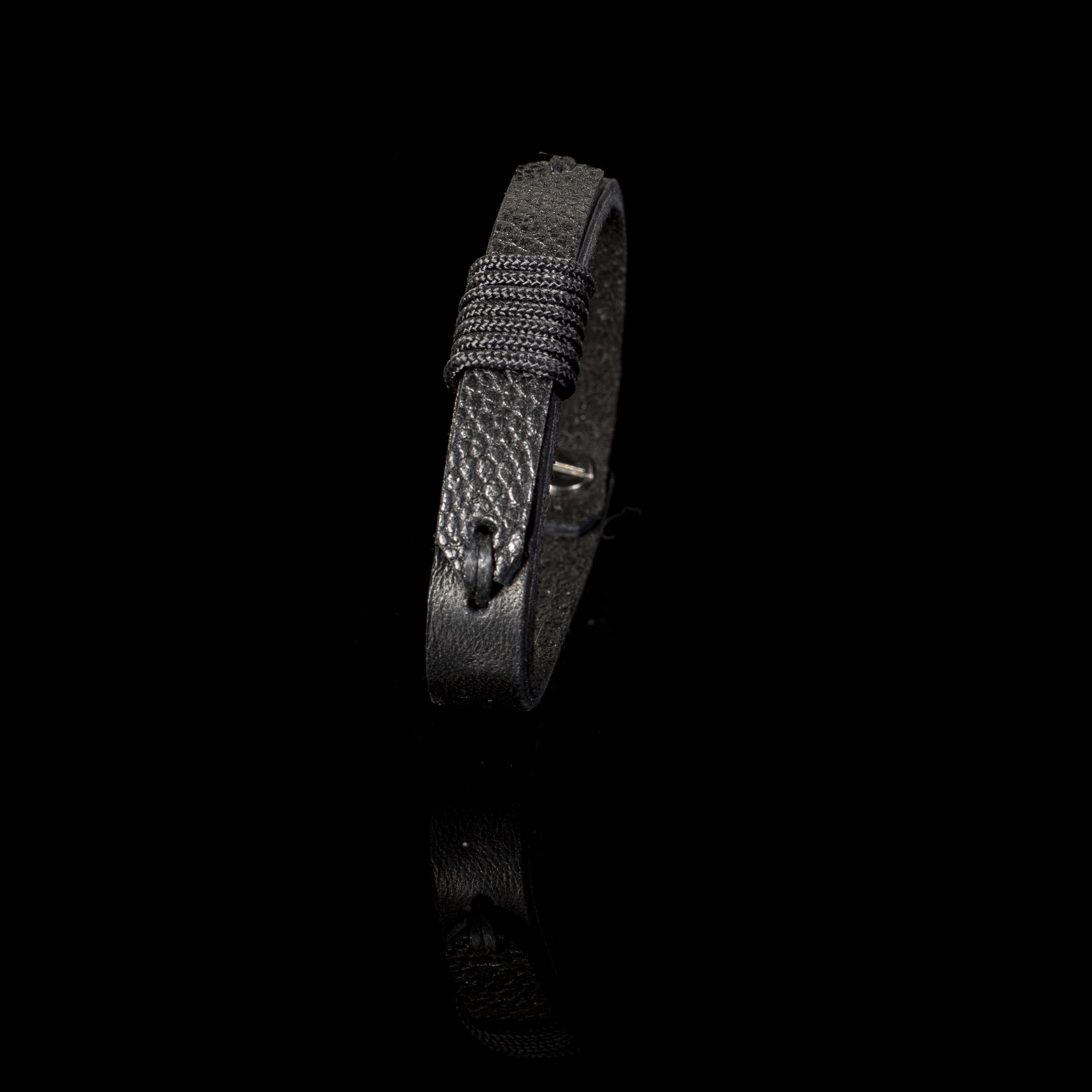 The Grateful Mark - THE DARK