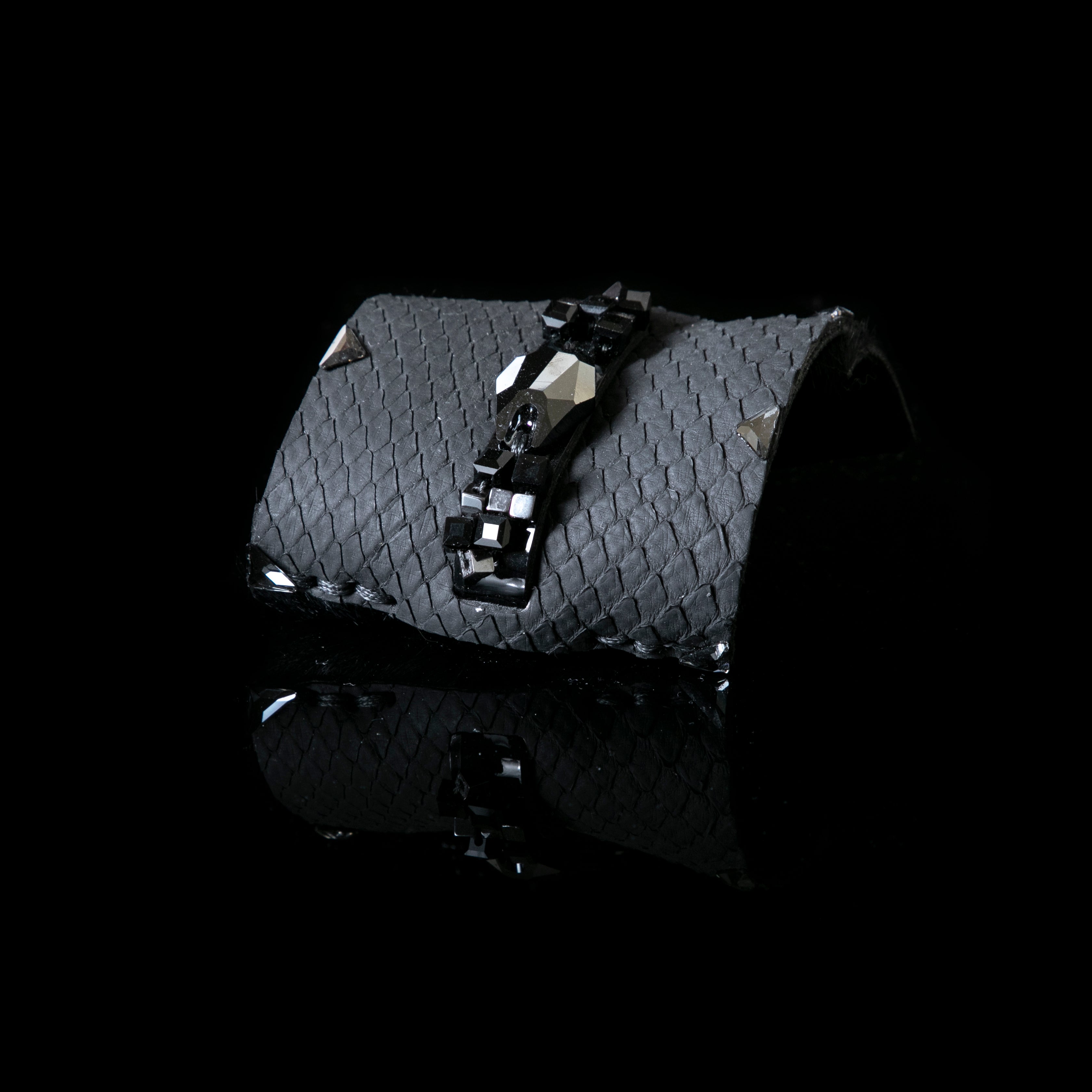 Leather bracelet new The Peaceful Sun