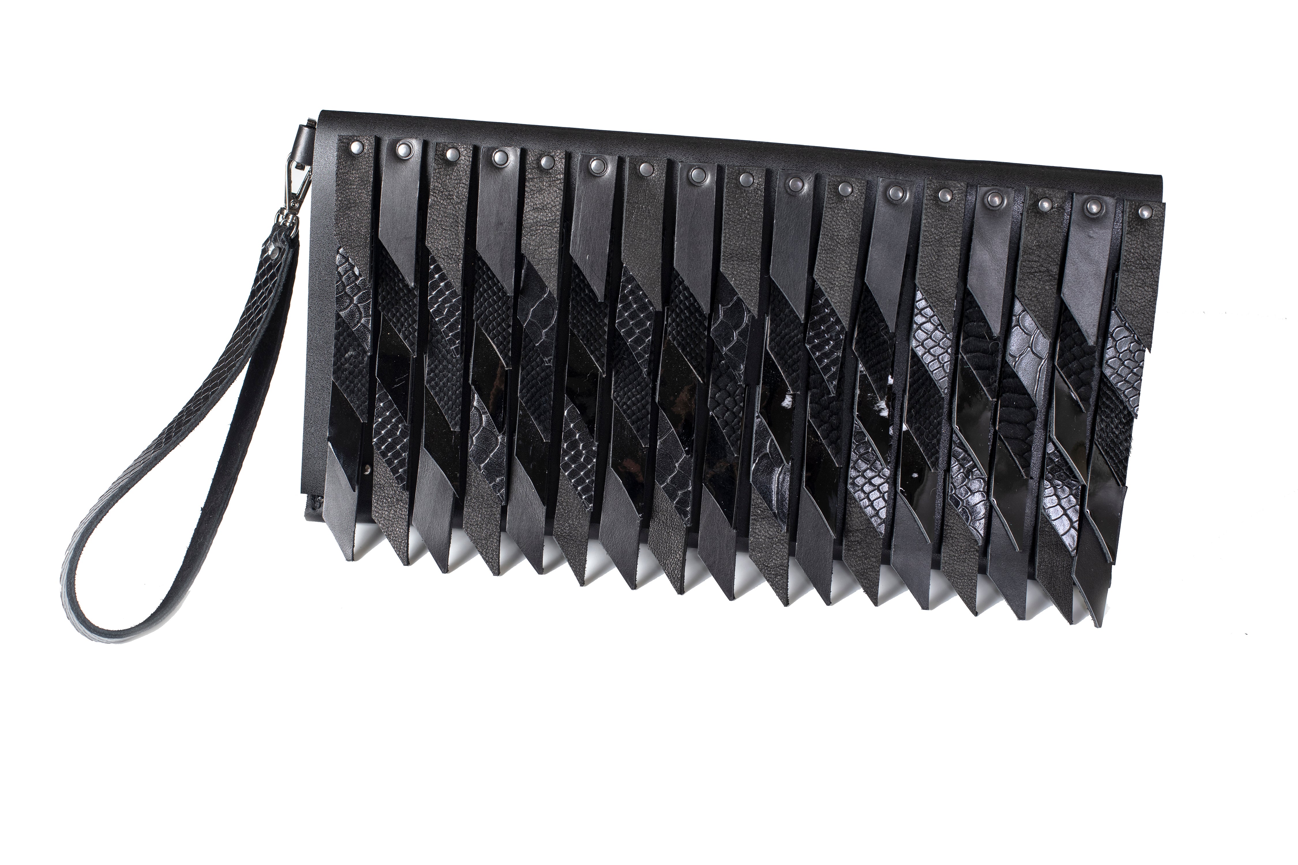 Bags The Darling Clutch