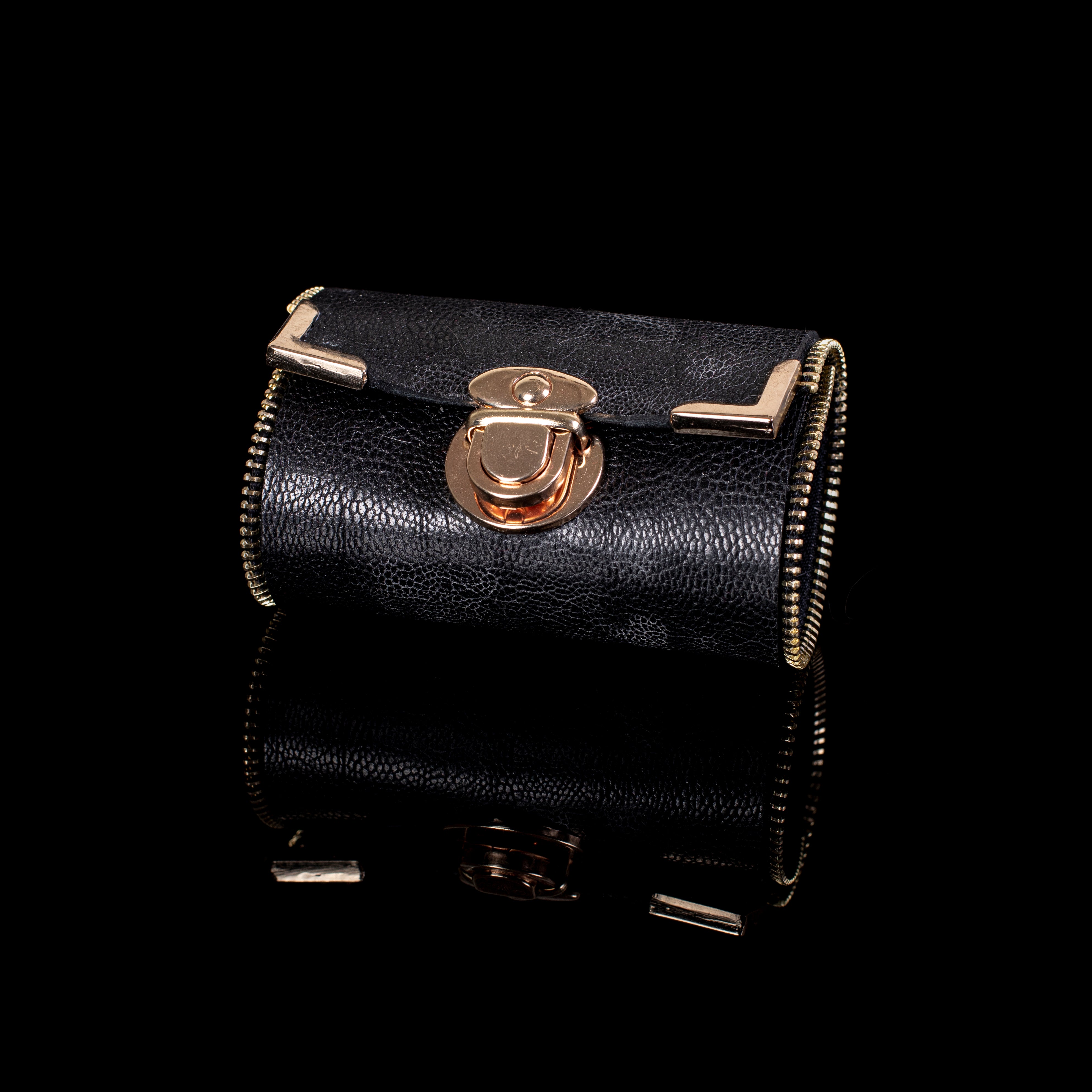 The Pink Leaf - THE DARK