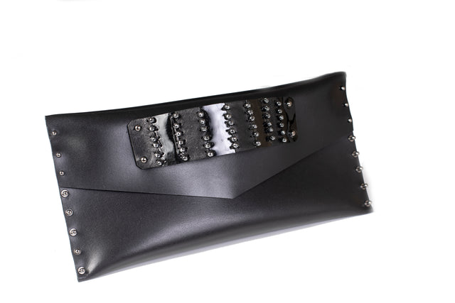 Bags The Curvy Clutch