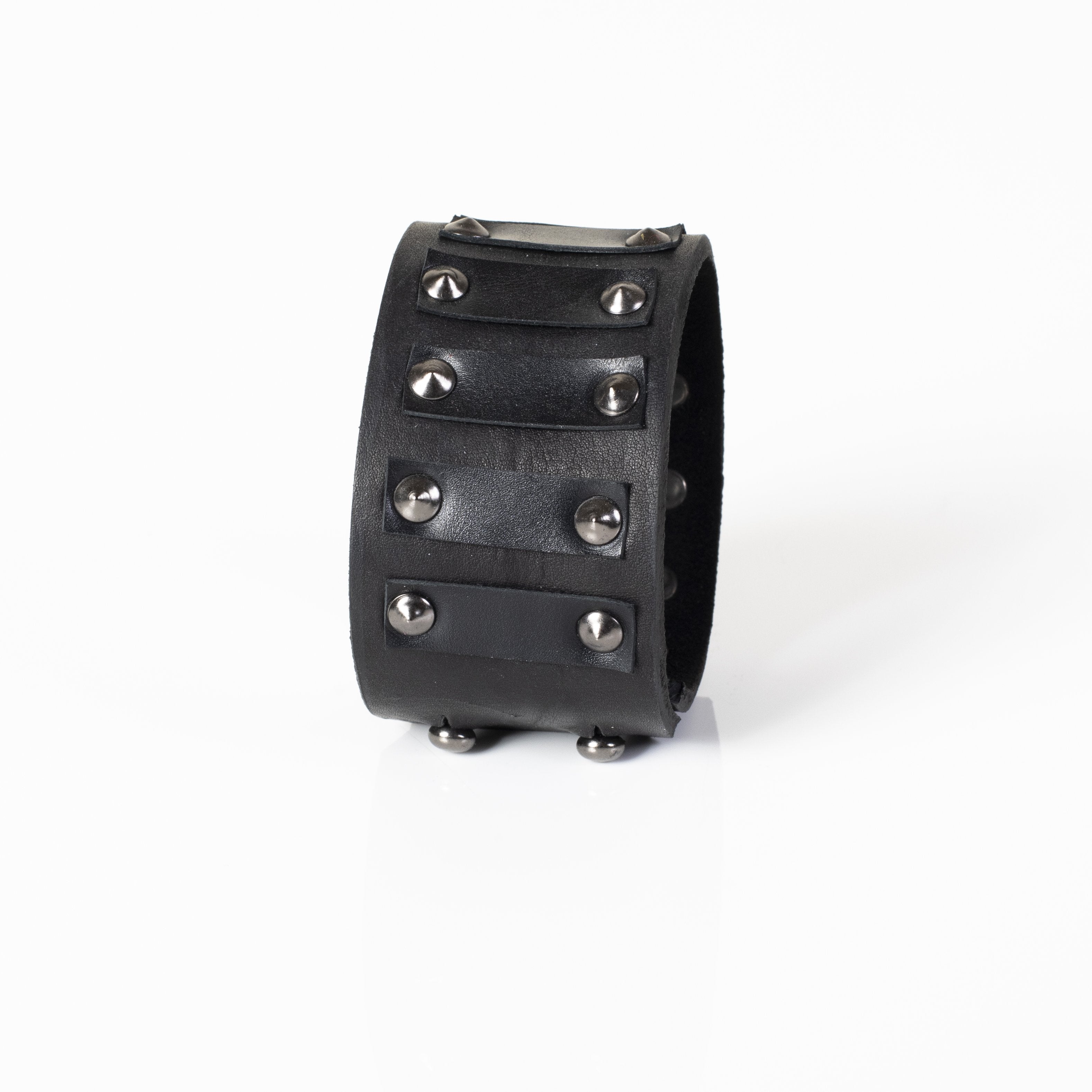 The Mysterious Root - THE DARK