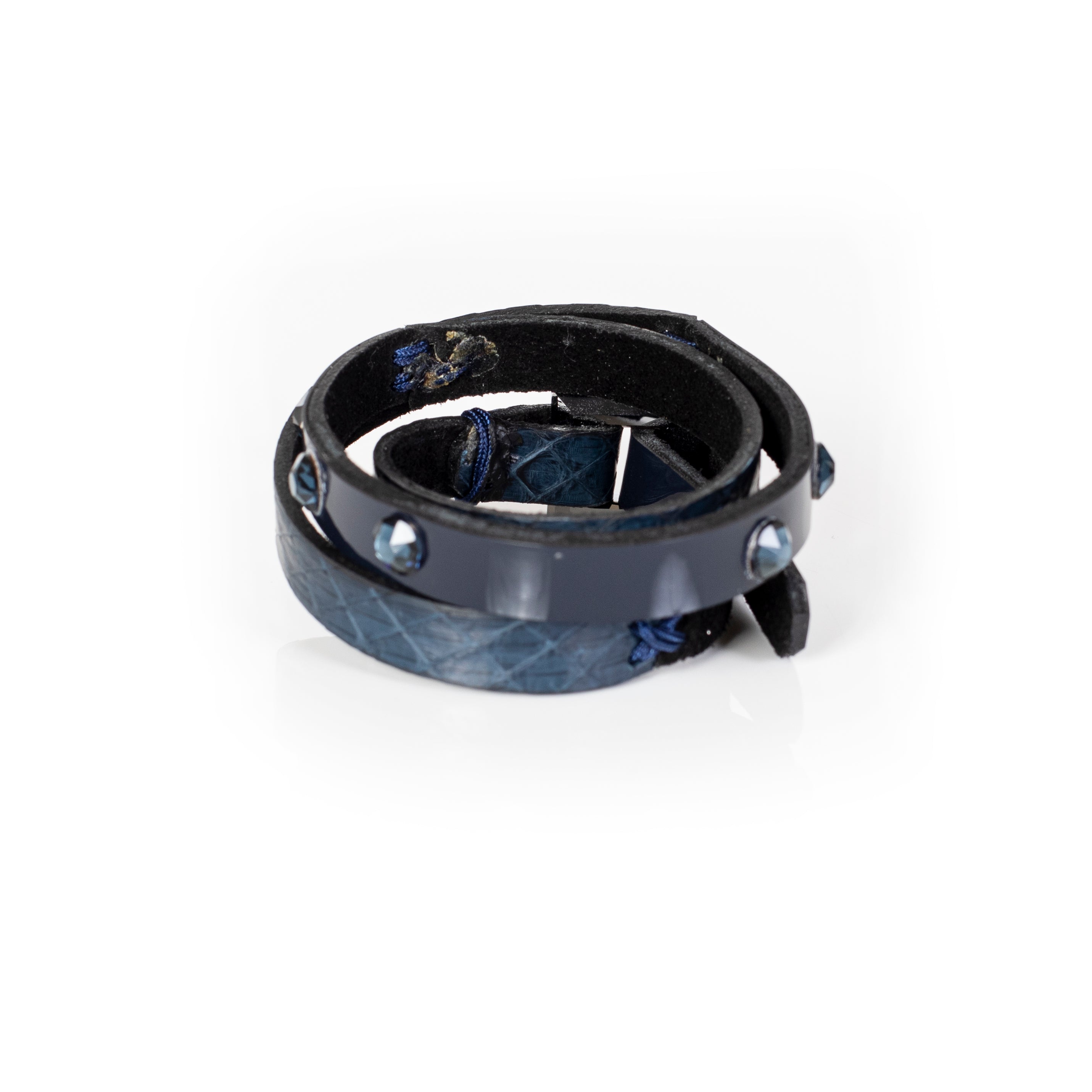 The Angel Fan - THE DARK