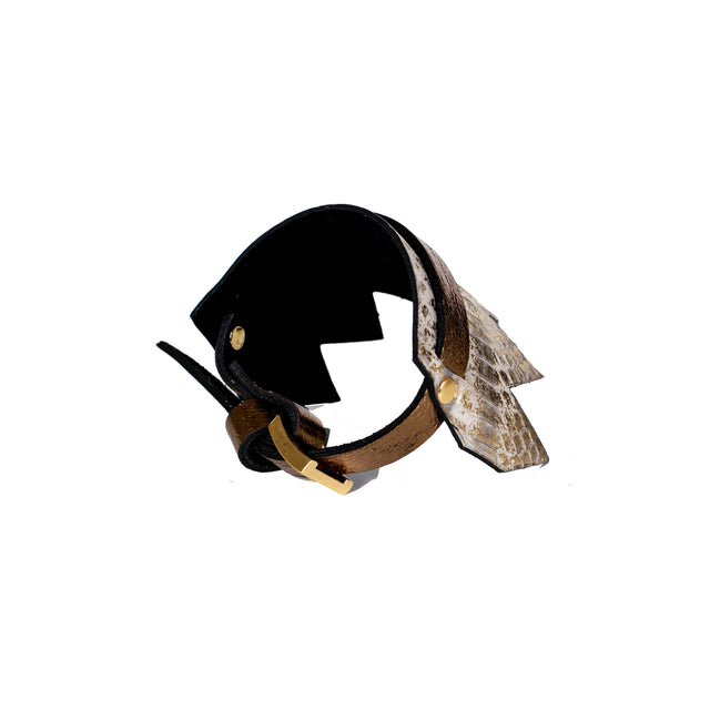 The Lunar Trinket - THE DARK