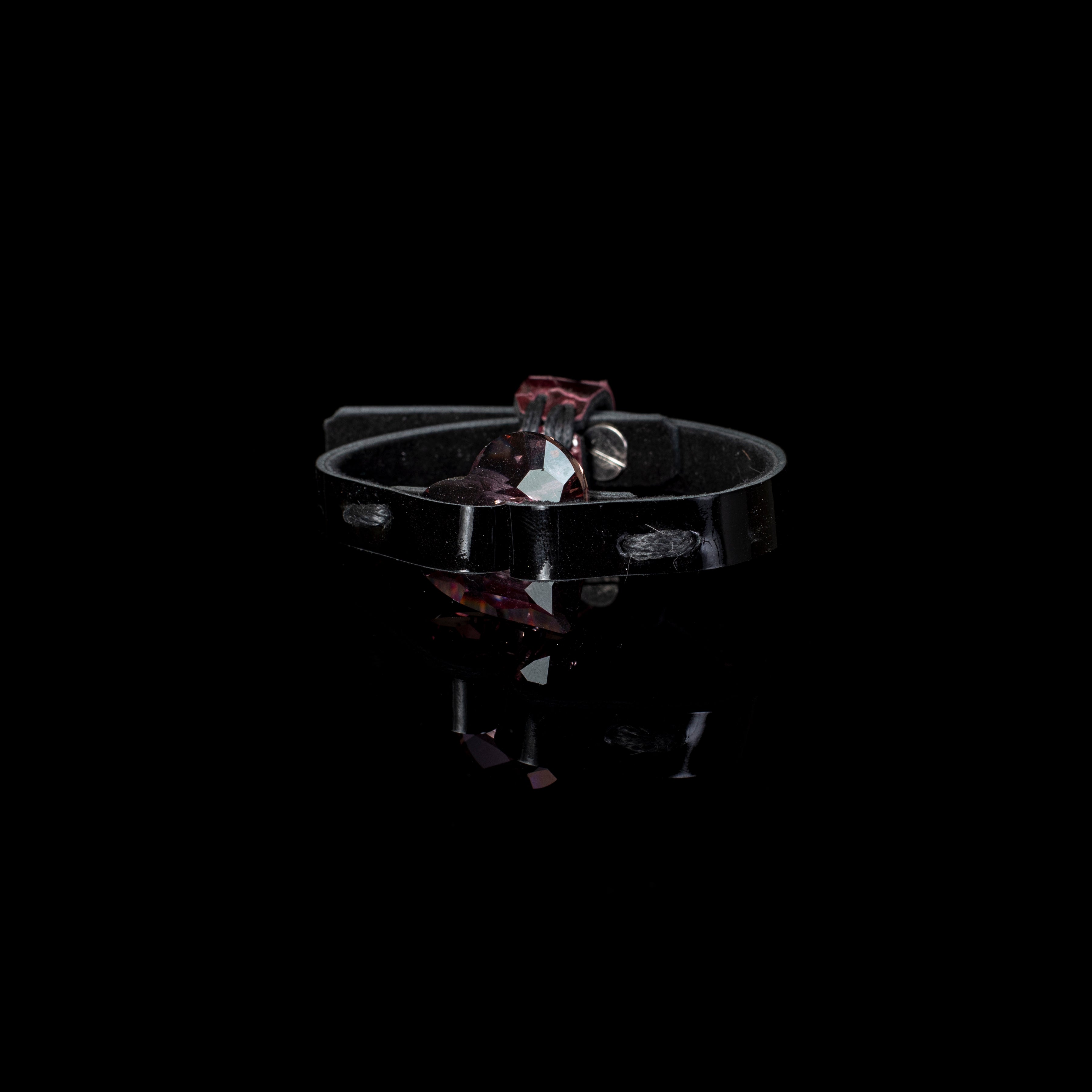 The Honest Love - THE DARK