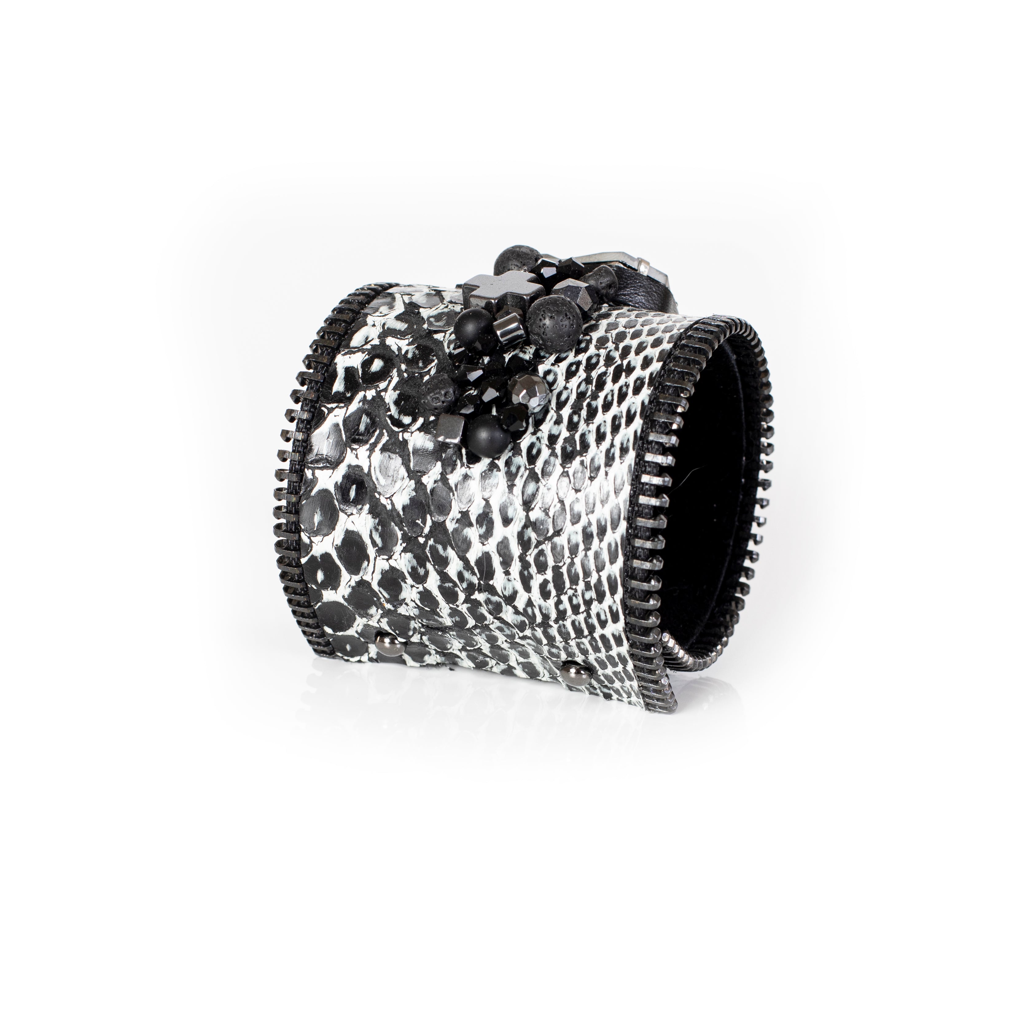 The Silent Pledge - THE DARK