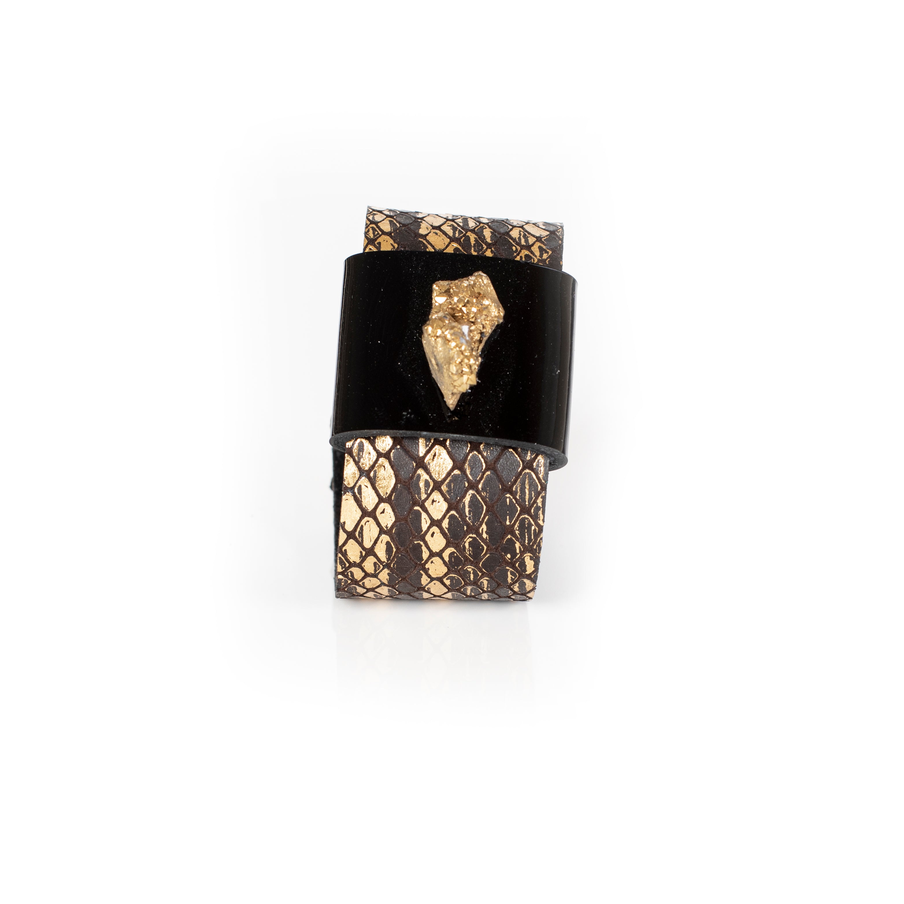 The Curvy Charm - THE DARK