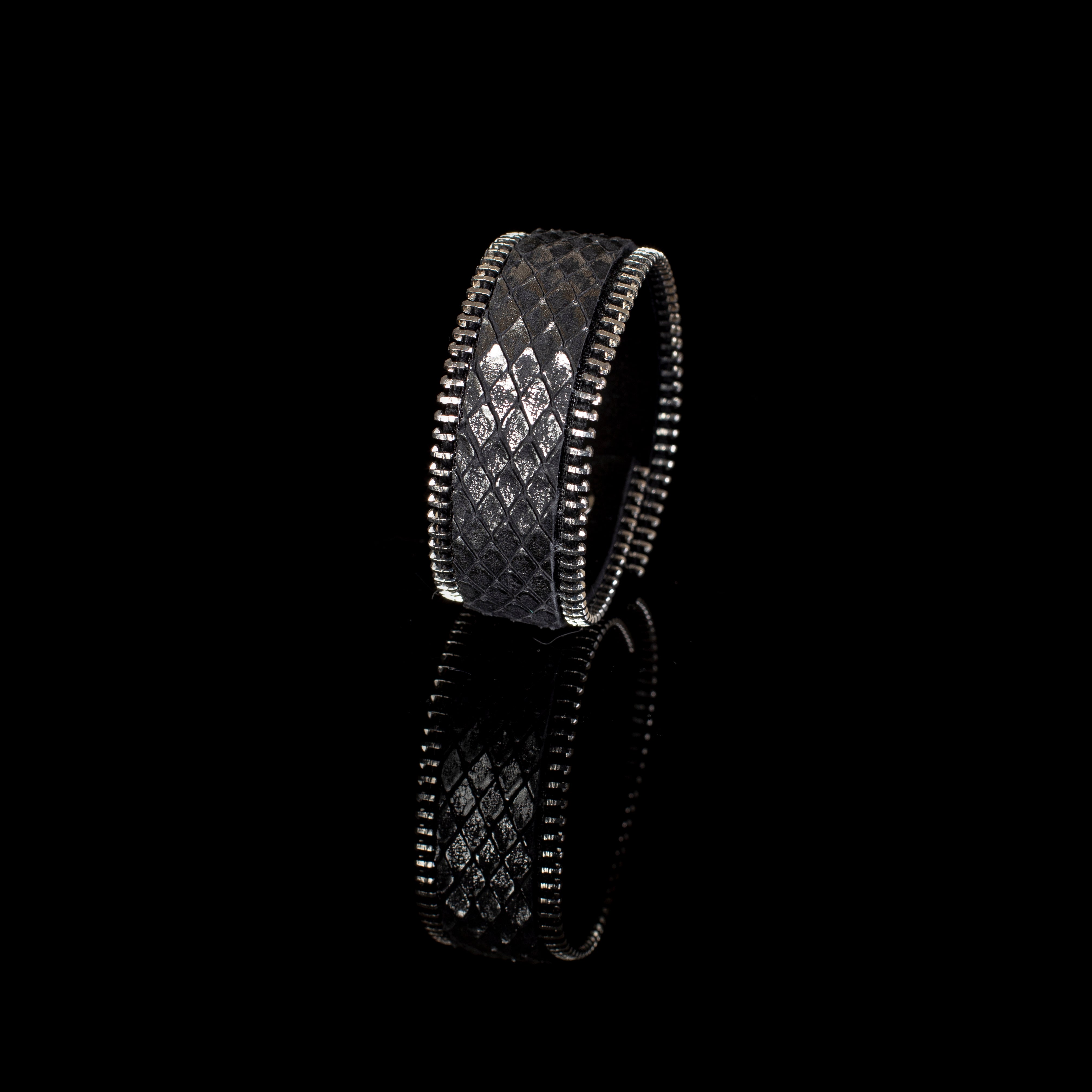 The Free Desire - THE DARK