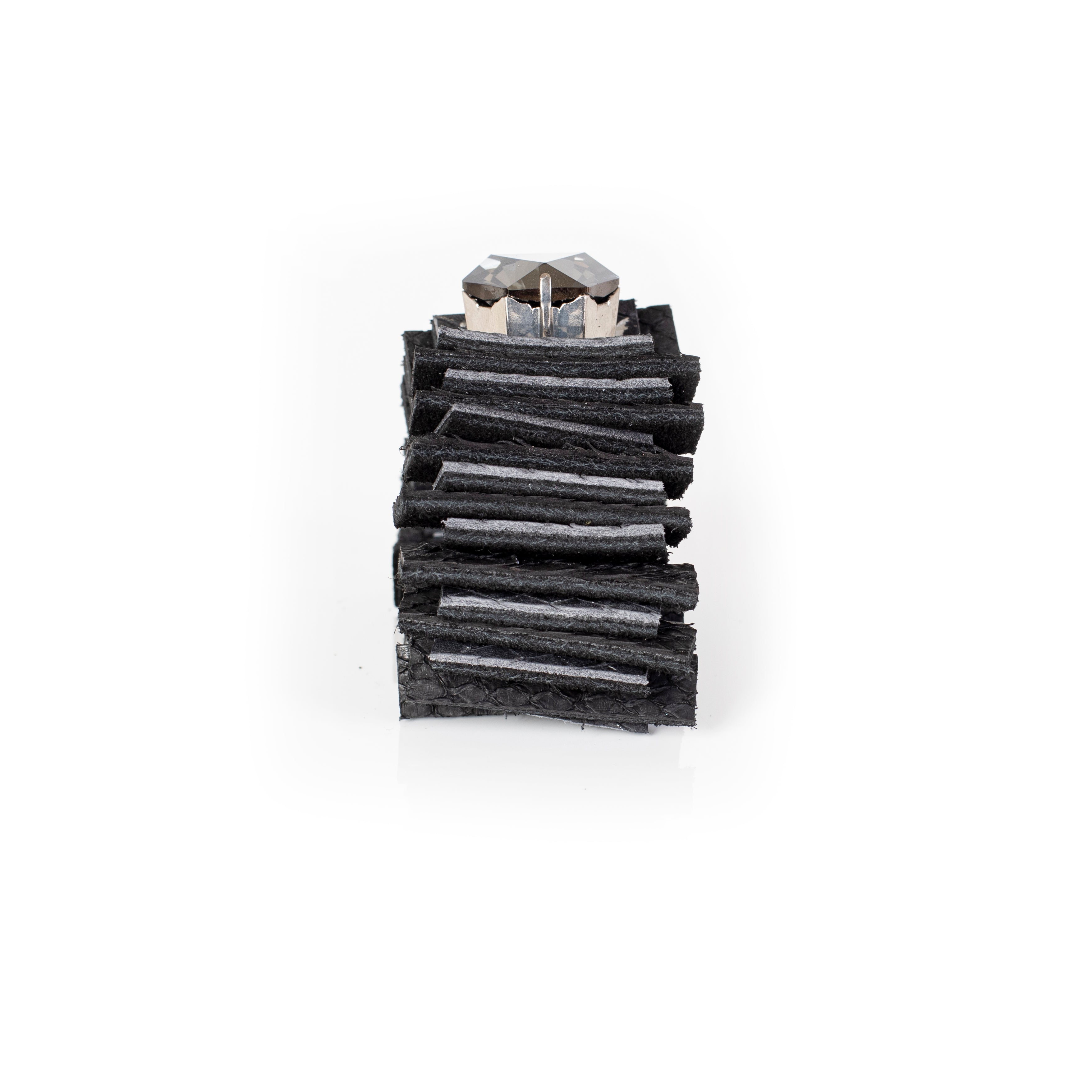 The Onyx Oculus - THE DARK