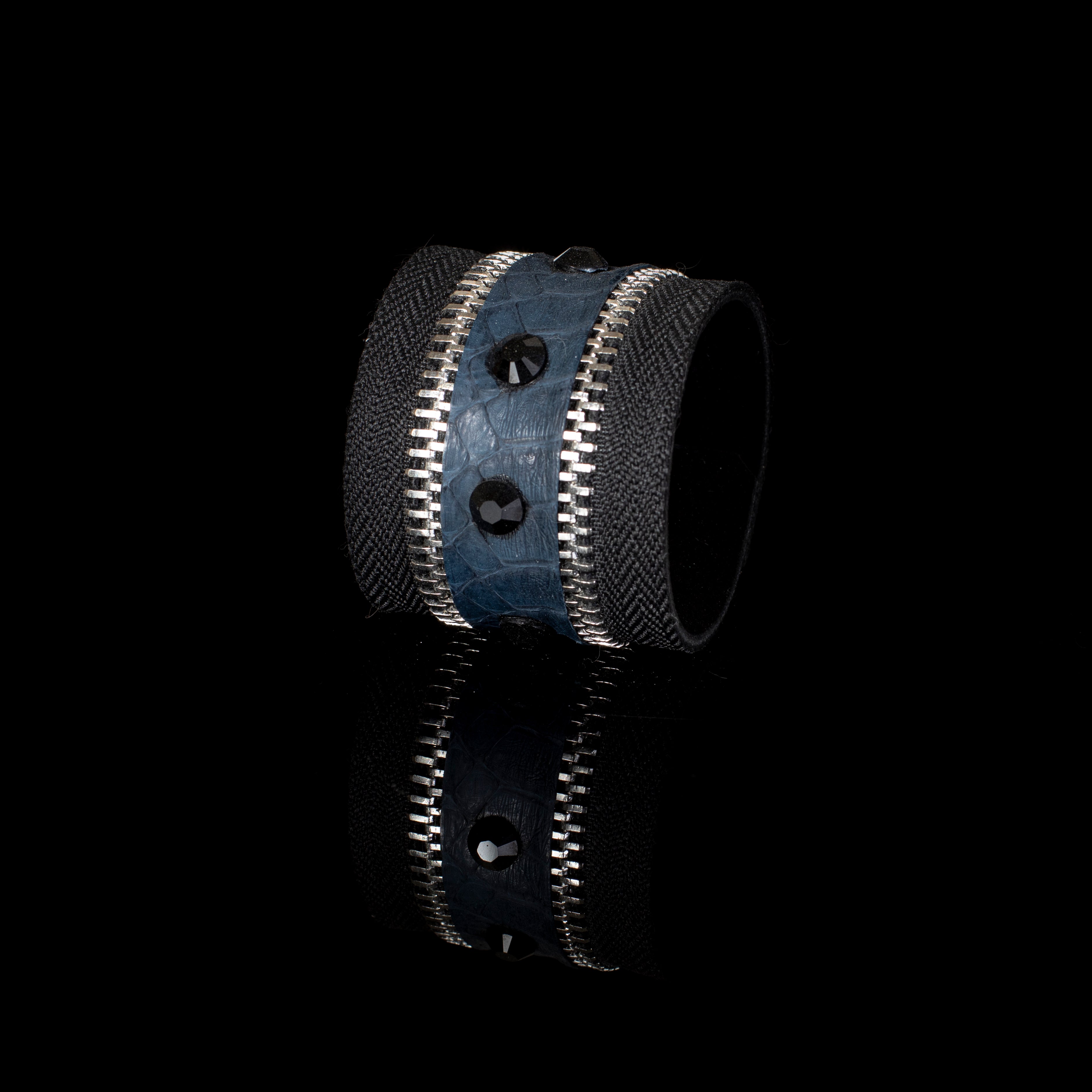 The Violet Lure - THE DARK