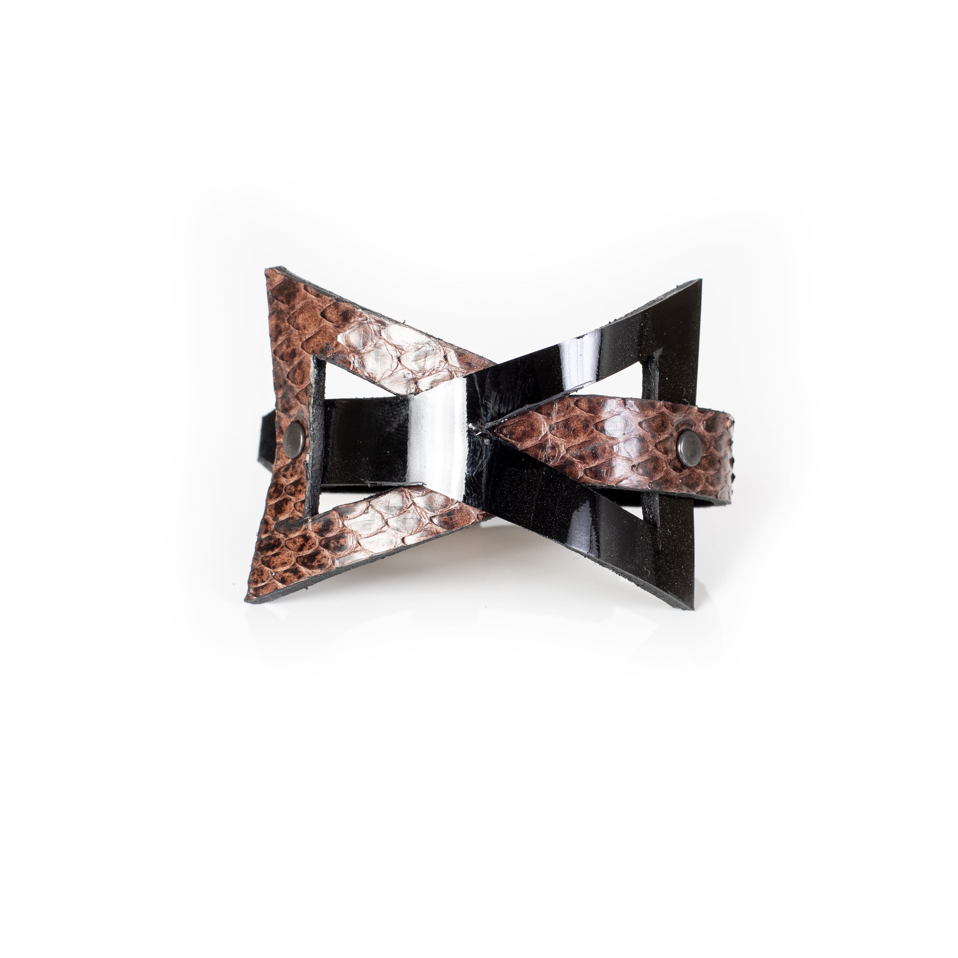 The Amber Glamour - THE DARK