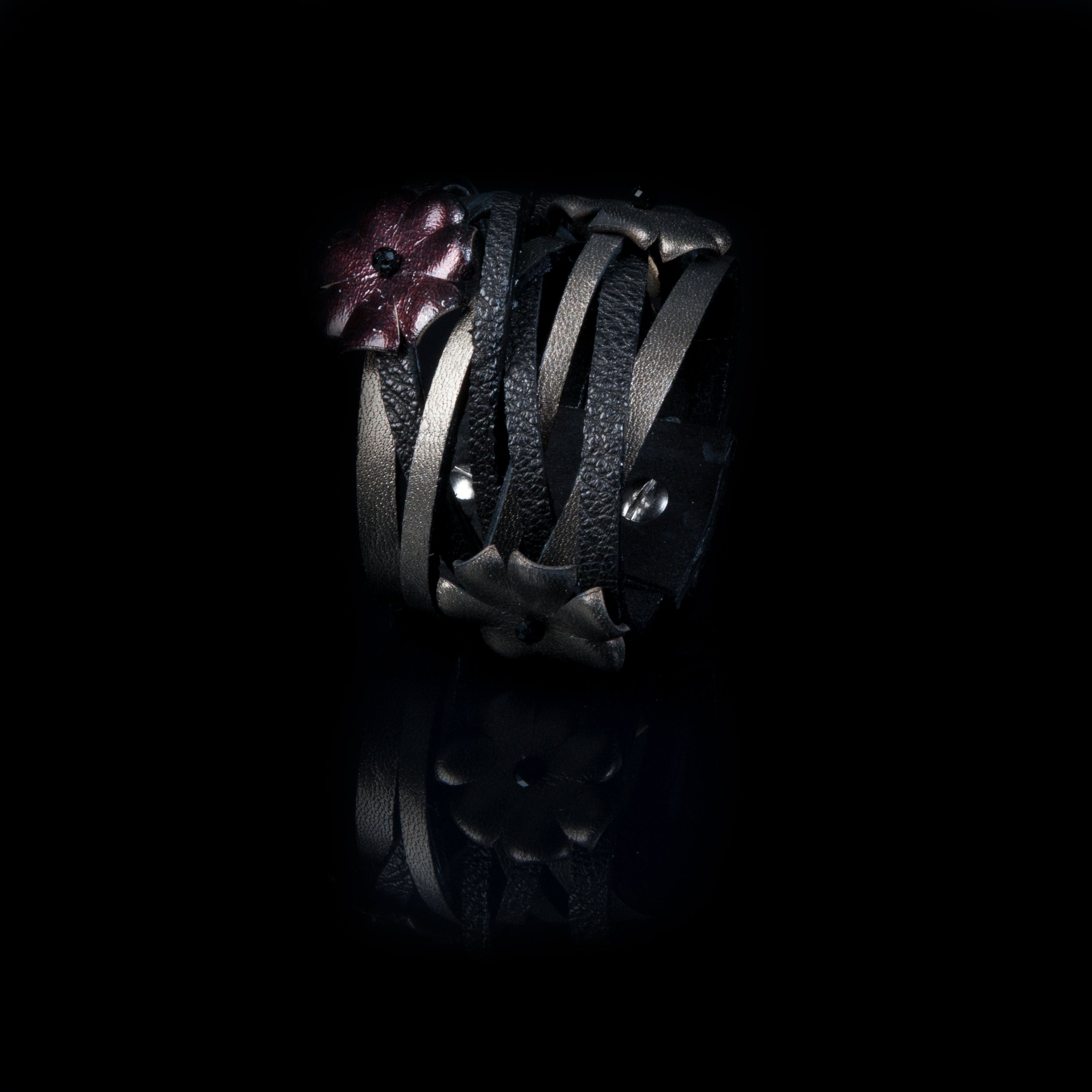 Leather bracelet new The Luminous Drop