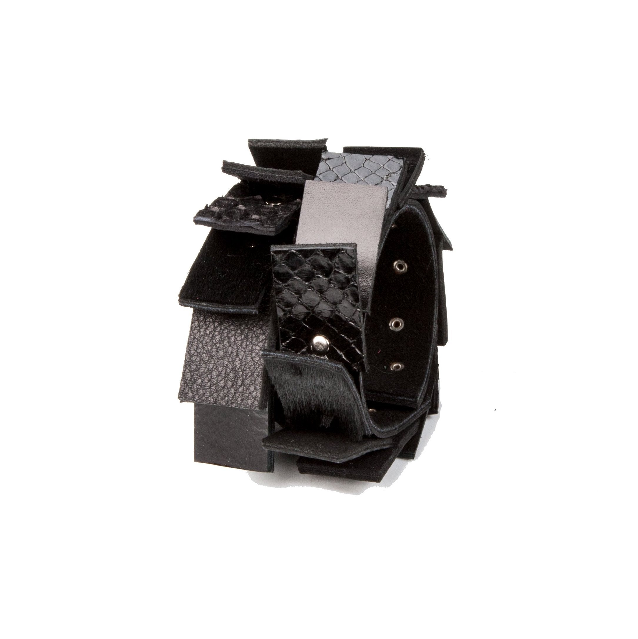 Leather bracelet new The Blushing Class