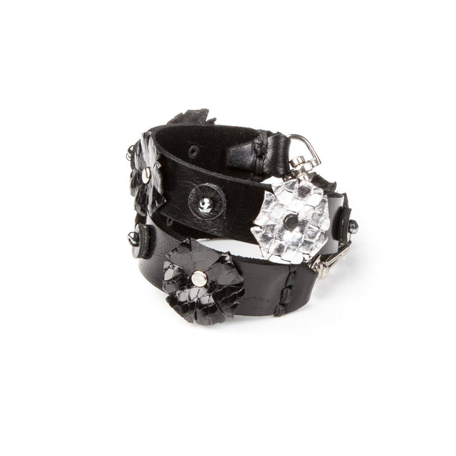 Leather bracelet new The Curvy Teardrop