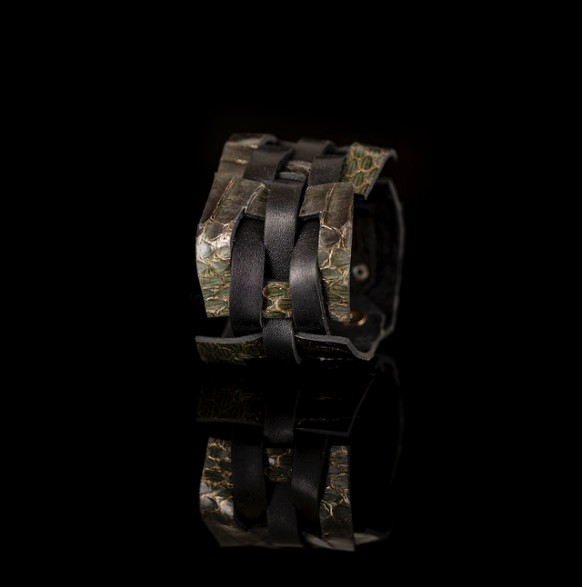 THE ELEGANT TWIST