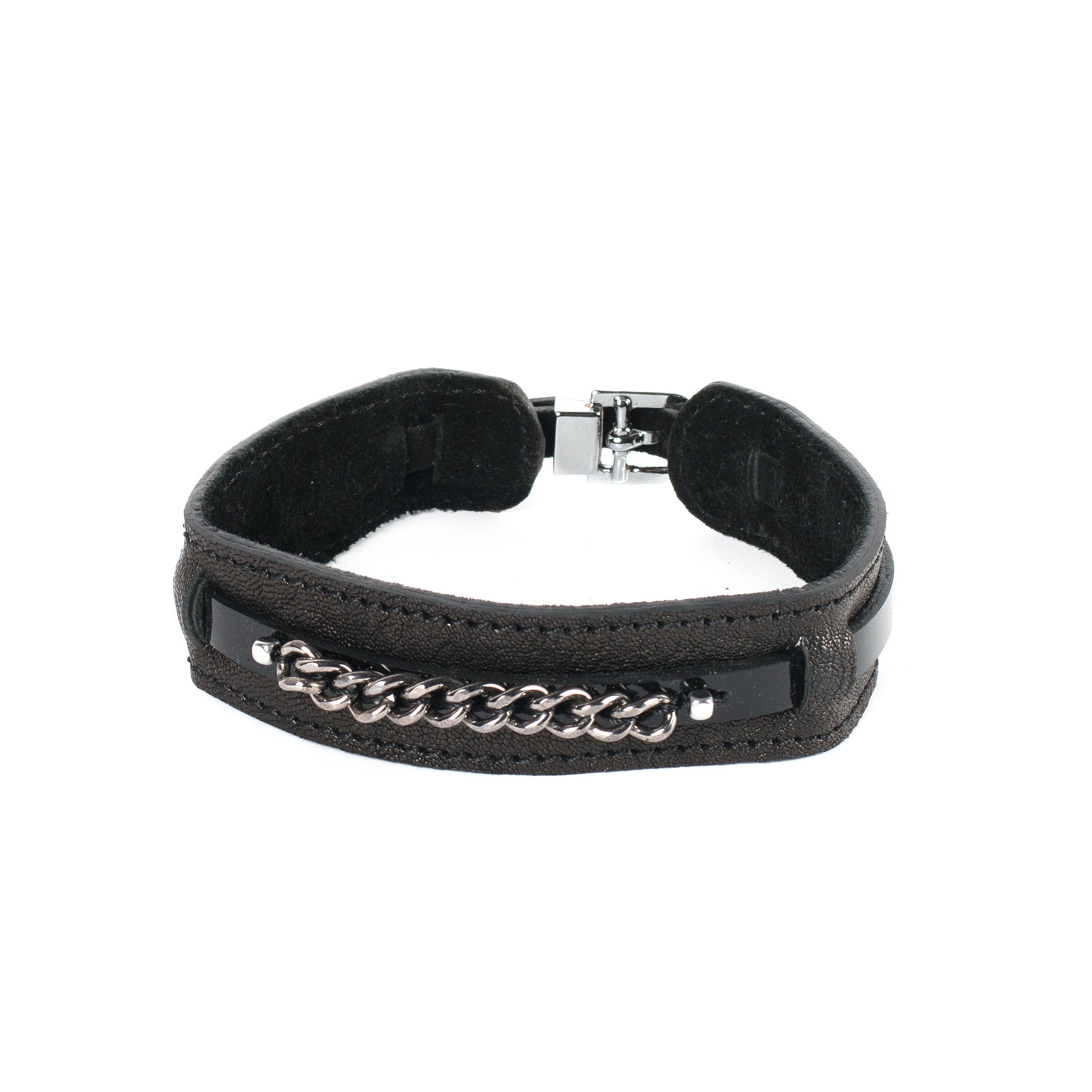 Choker The austere spark