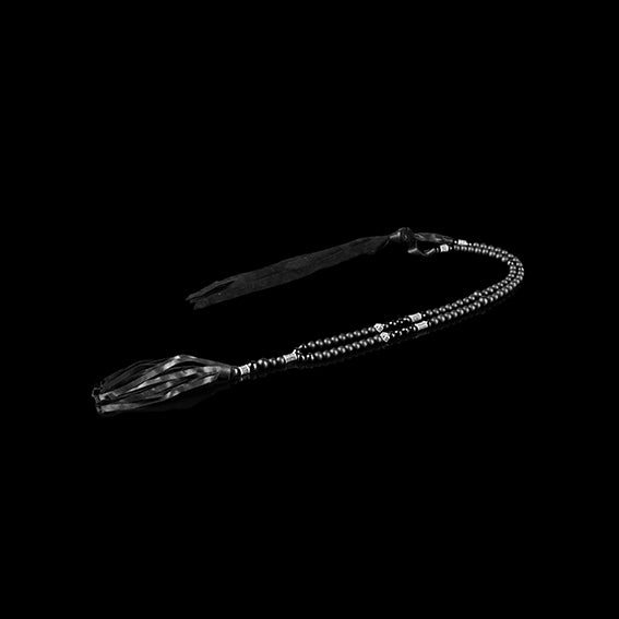 Necklace The idle hum