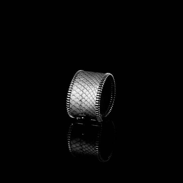 leather bracelet The lavish lure