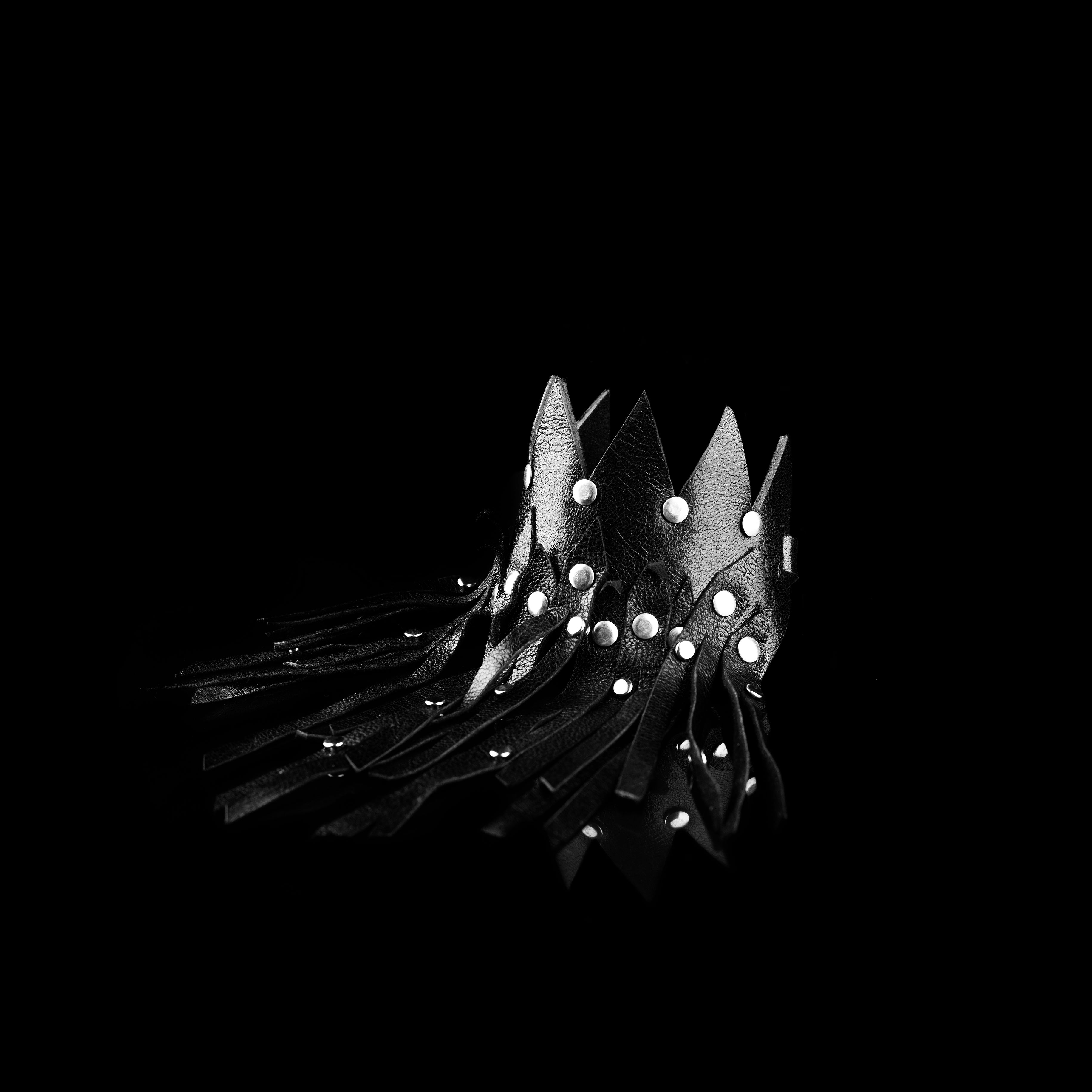 leather bracelet The graceful focus