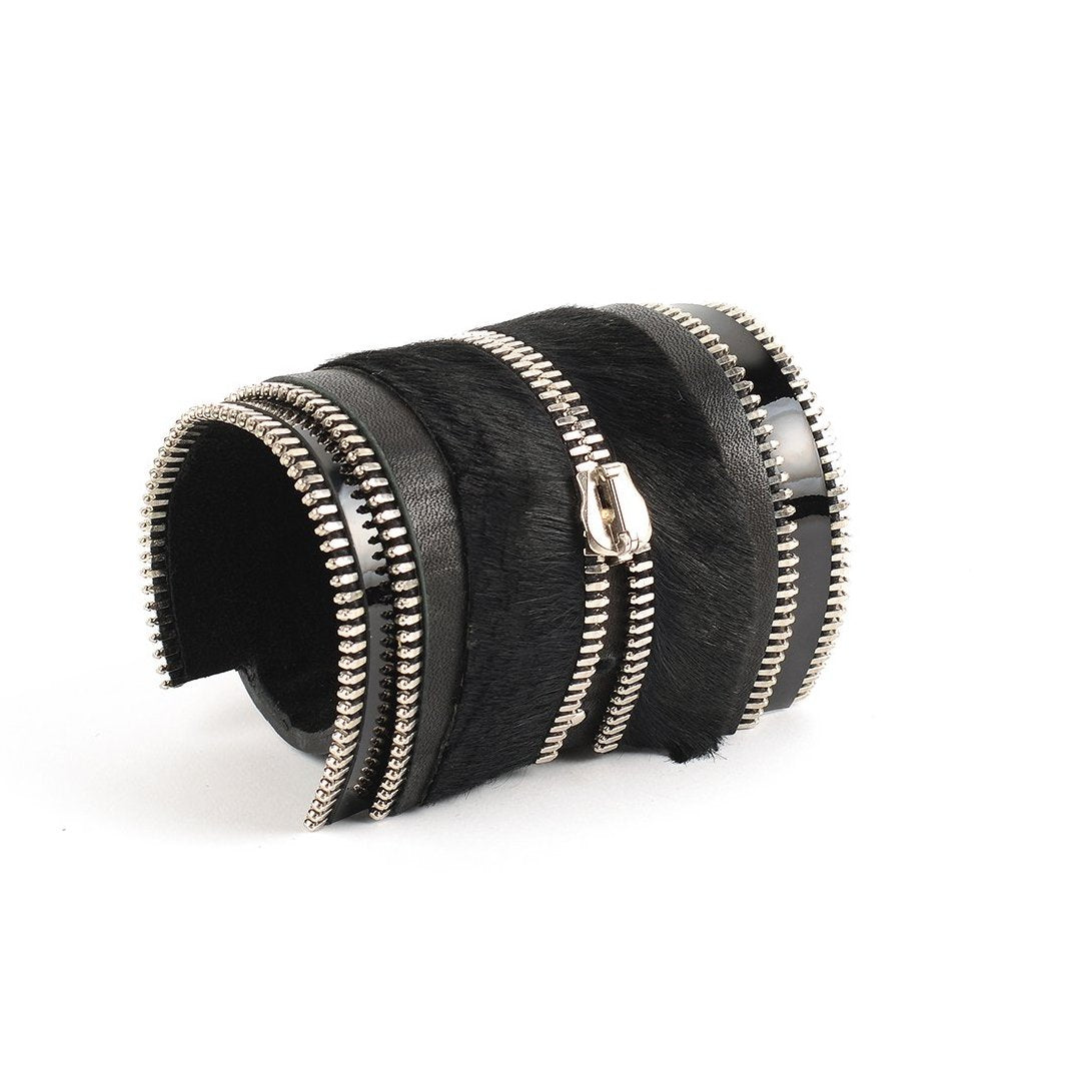 leather bracelet The peaceful song