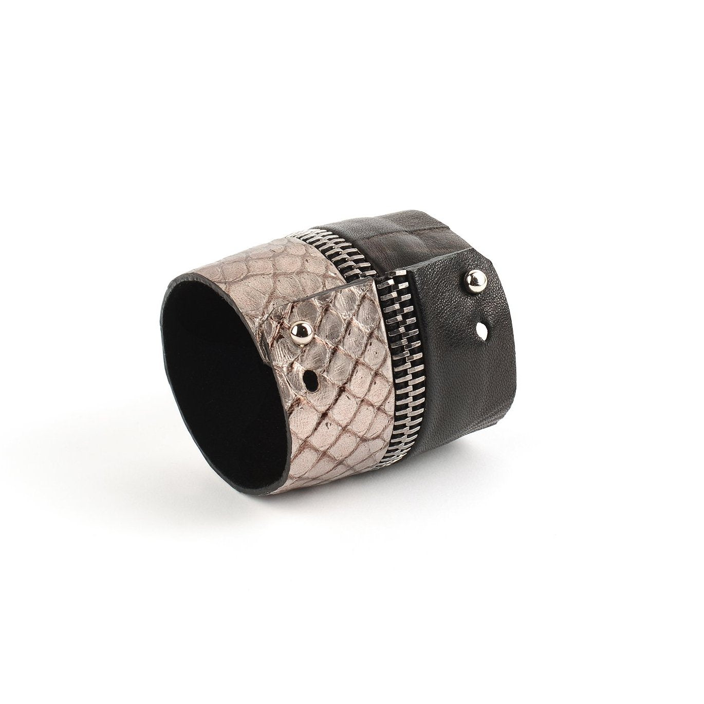 leather bracelet The elegant riddle