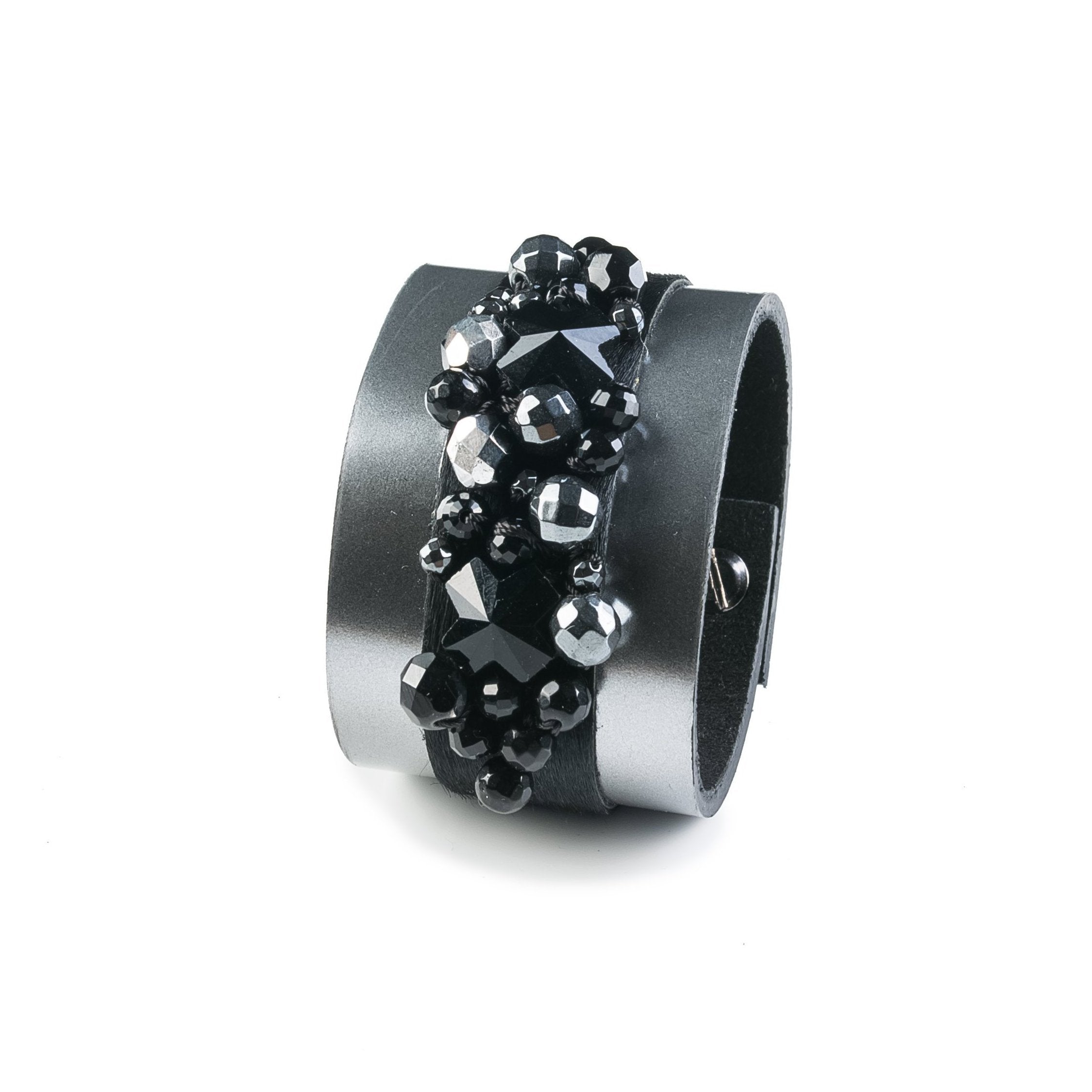 leather bracelet The quiet petal