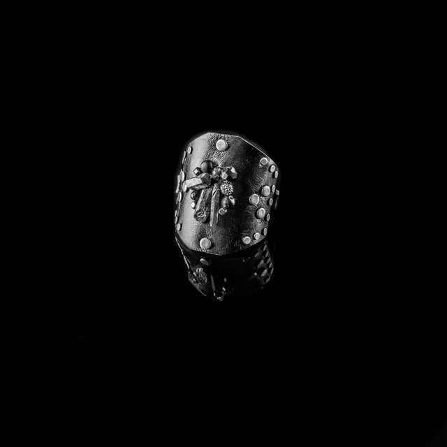 leather bracelet The broken resolve