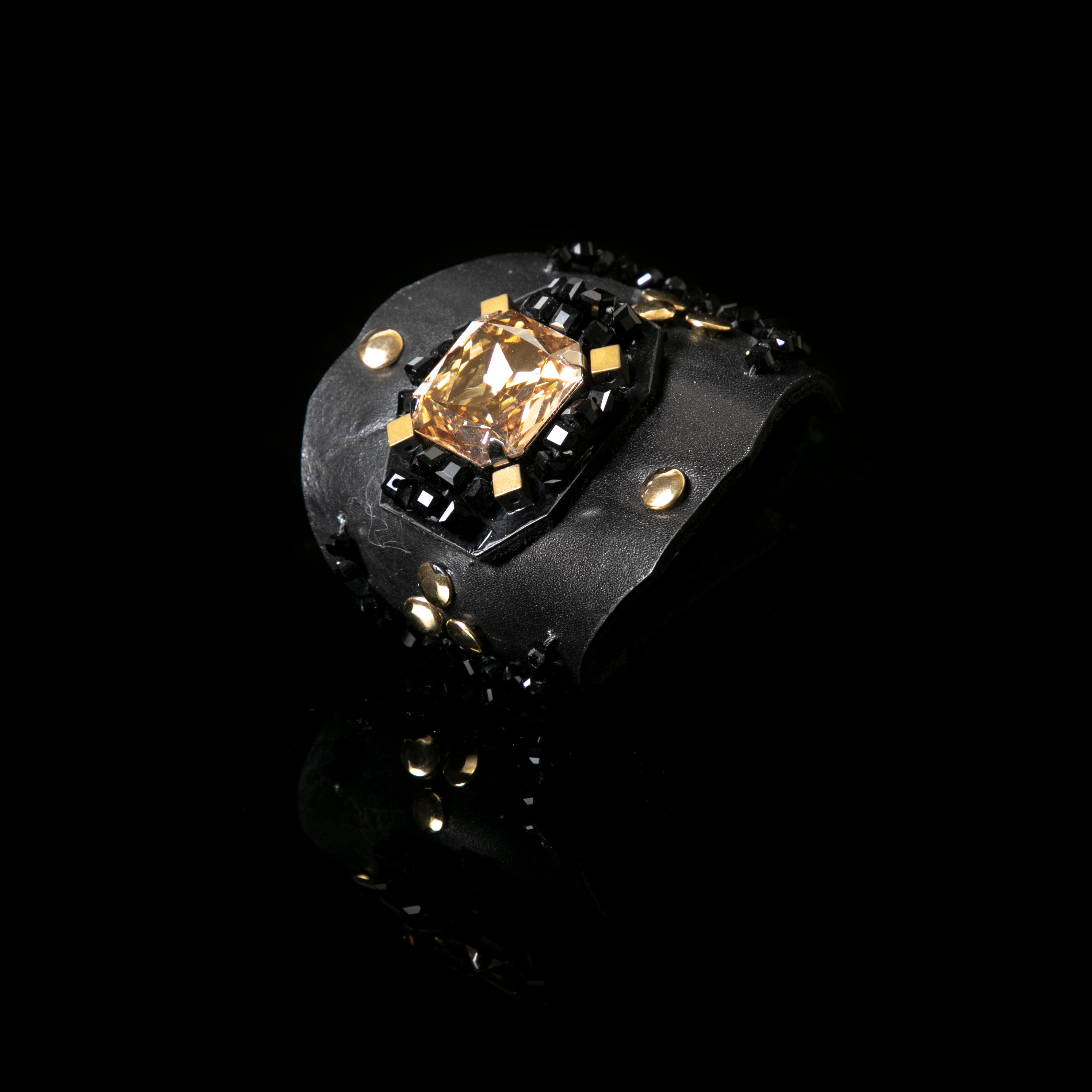 Leather bracelet new The Pink Force