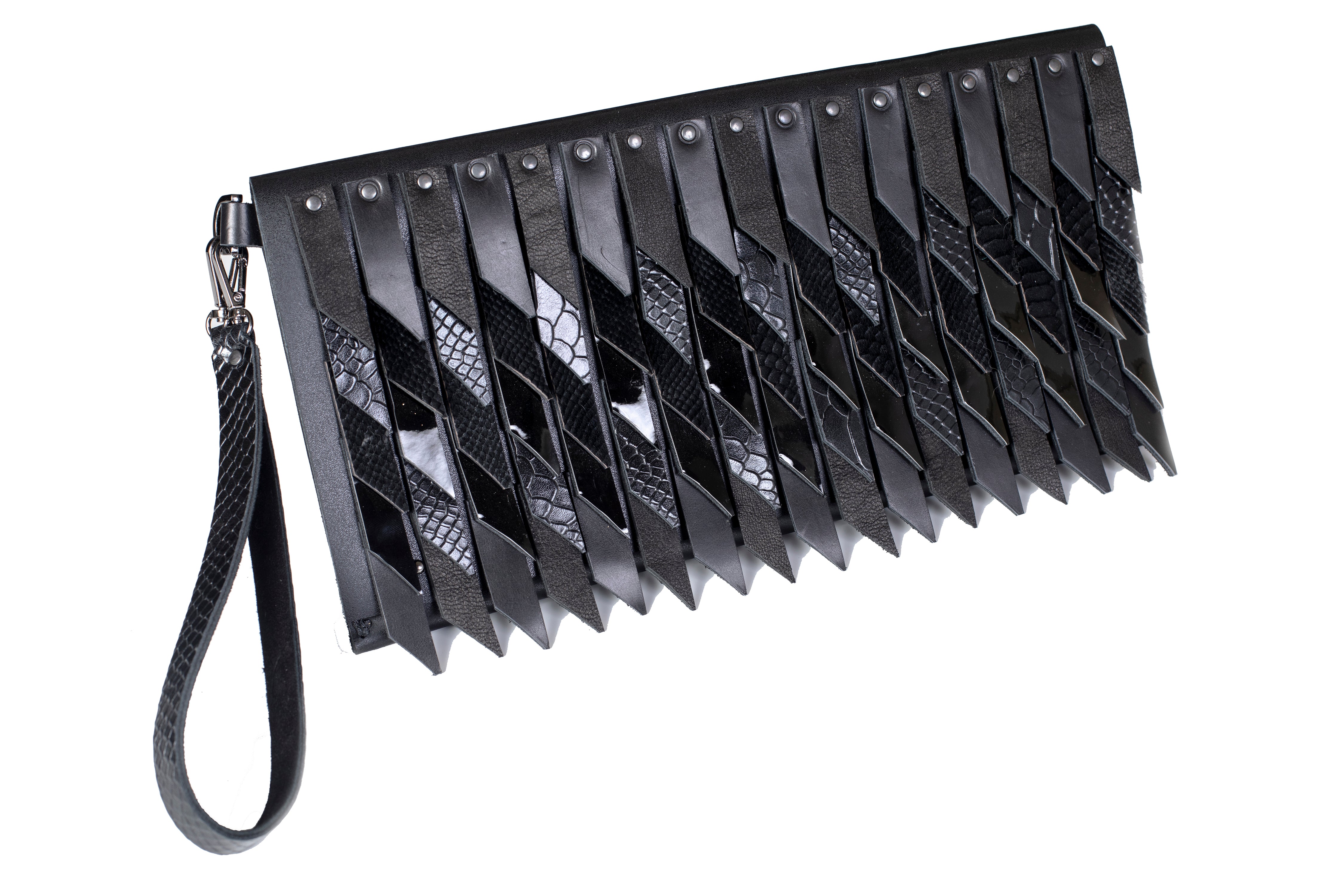 Bags The Darling Clutch