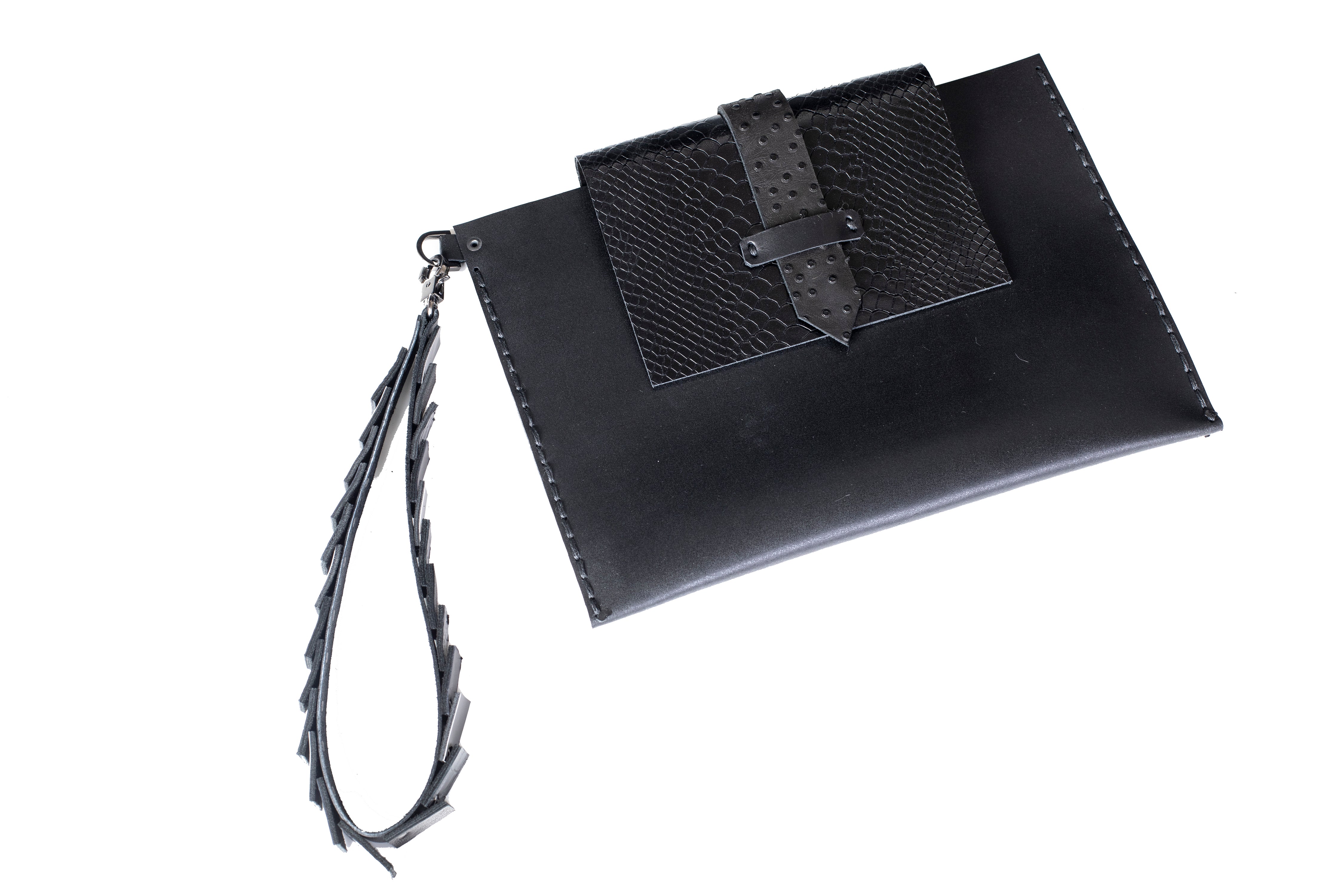 Bags The Peaceful Clutch