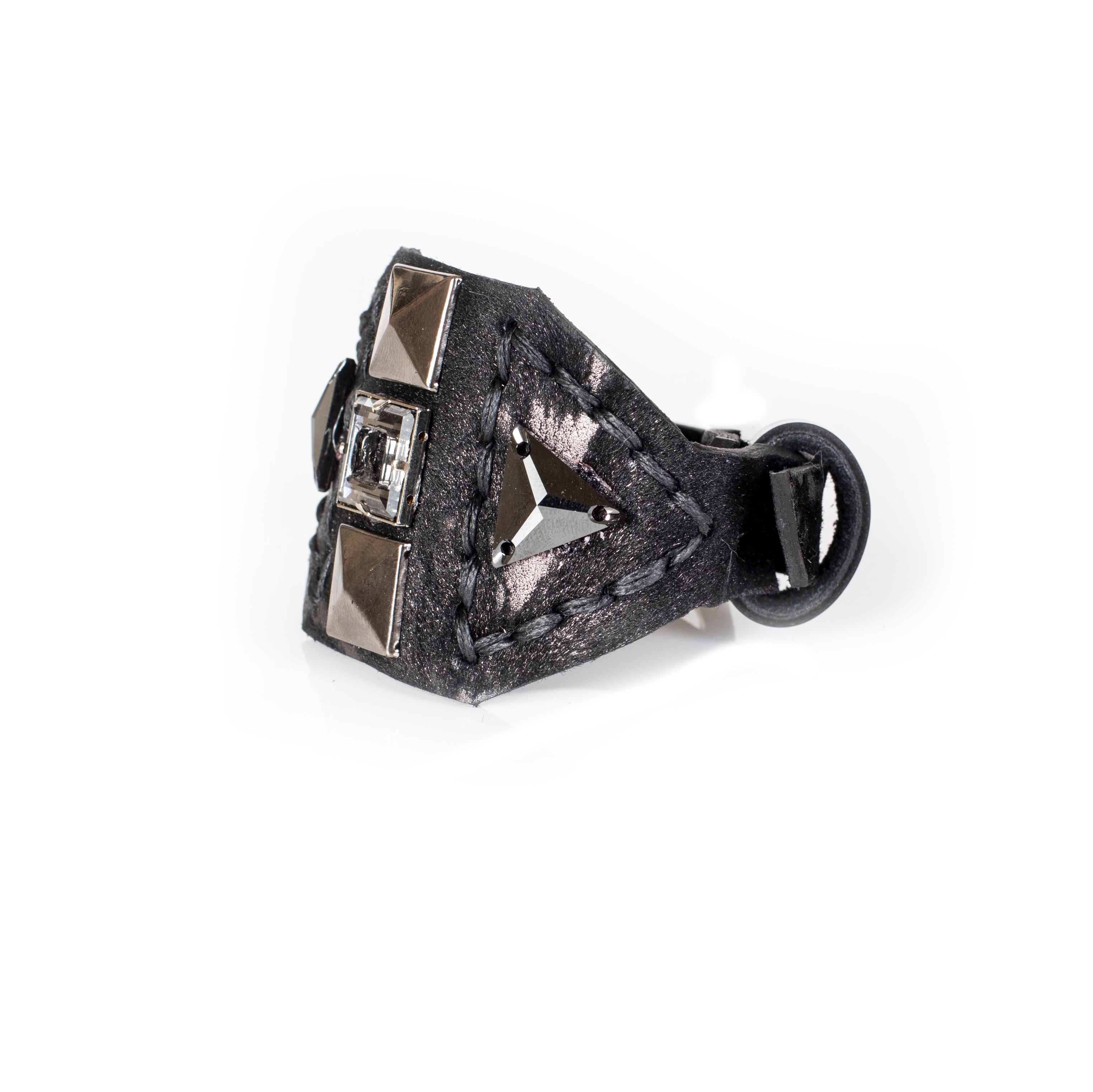 The Brilliant Heart - THE DARK