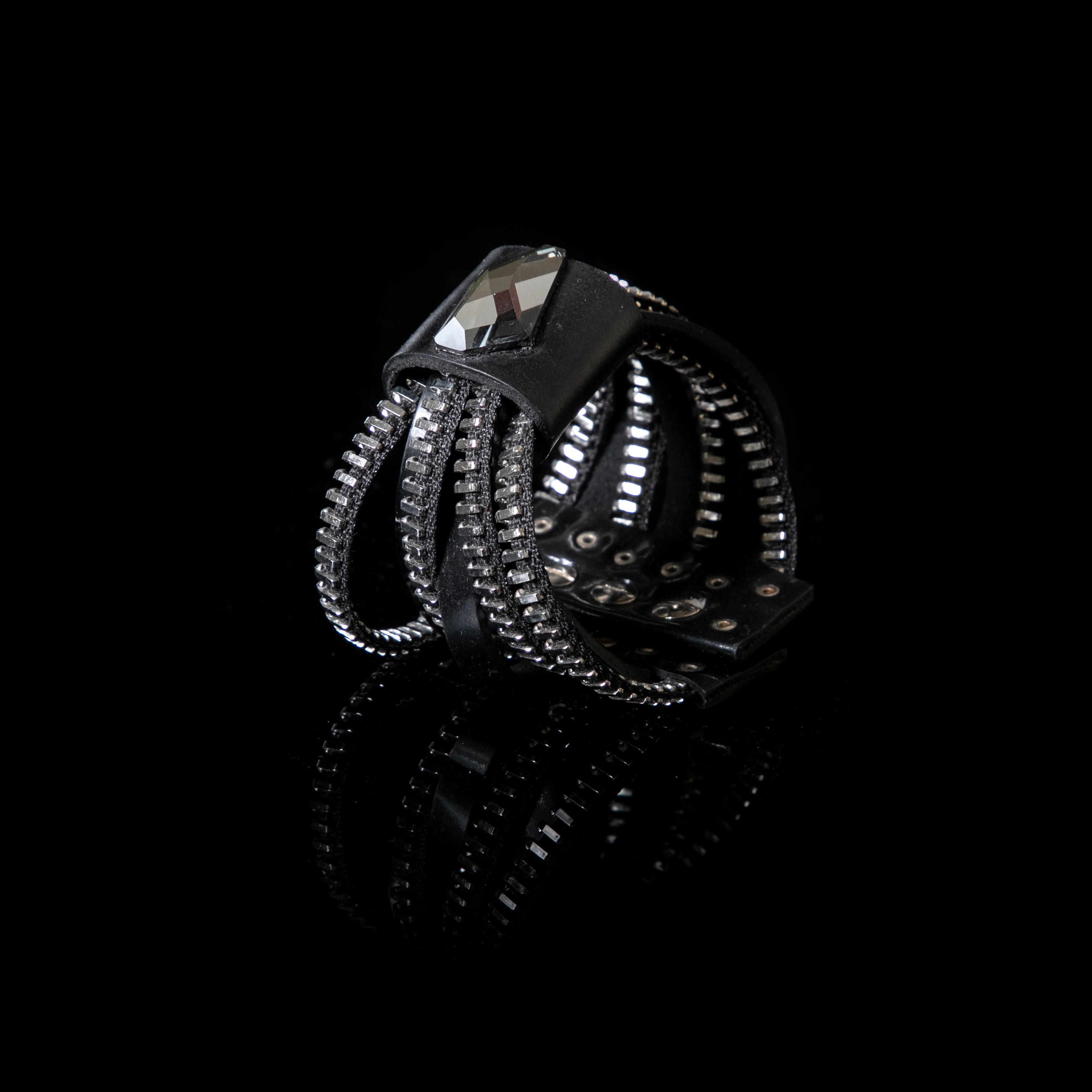 Leather bracelet new The Blushing Leaf