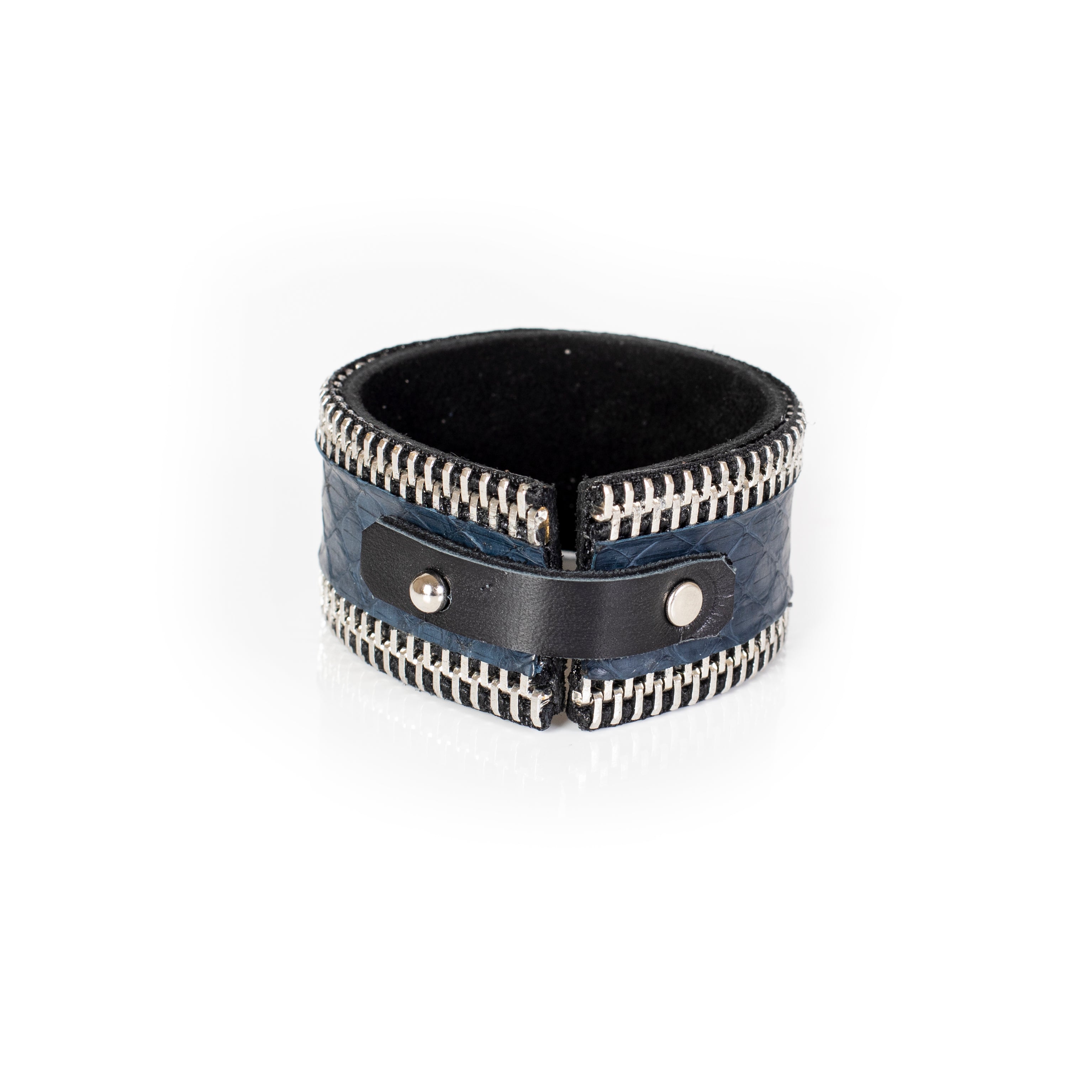 The Garnet Twirl - THE DARK