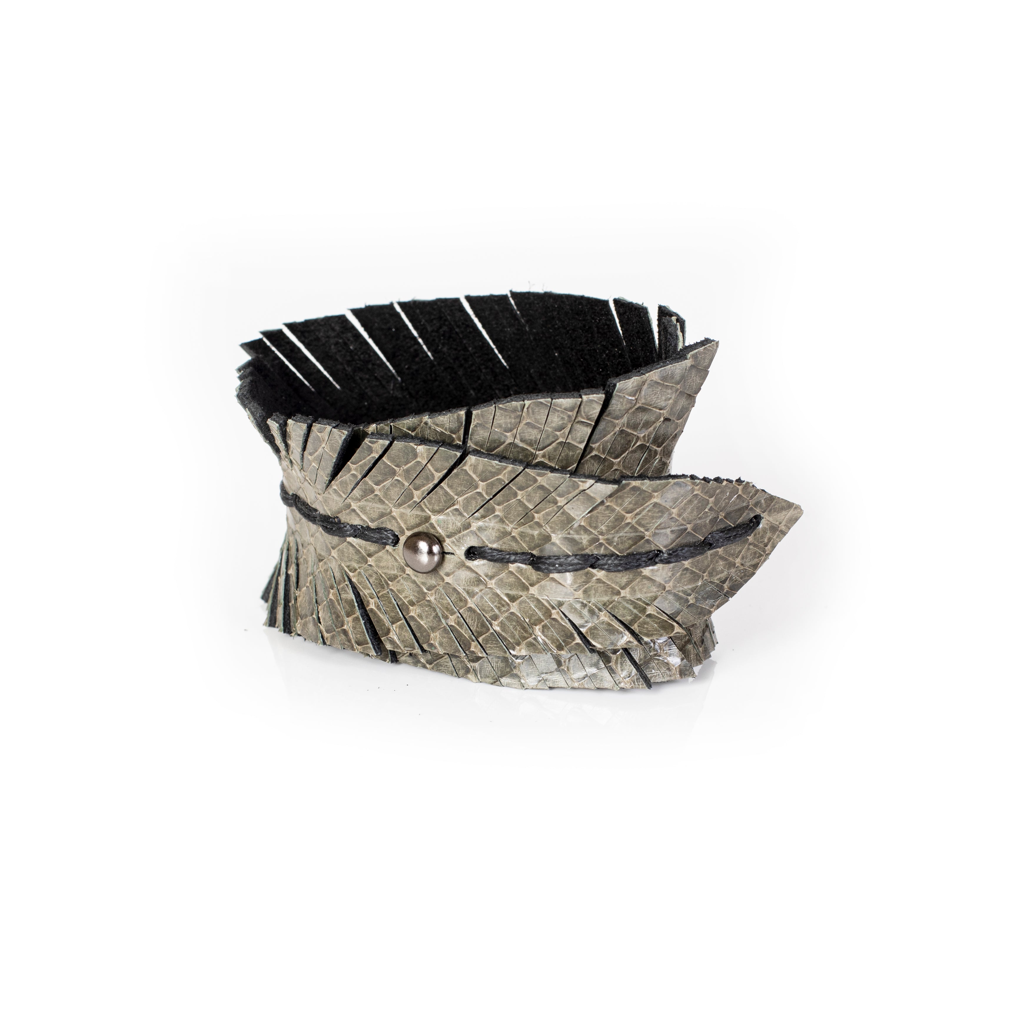 The Heaven Bond - THE DARK