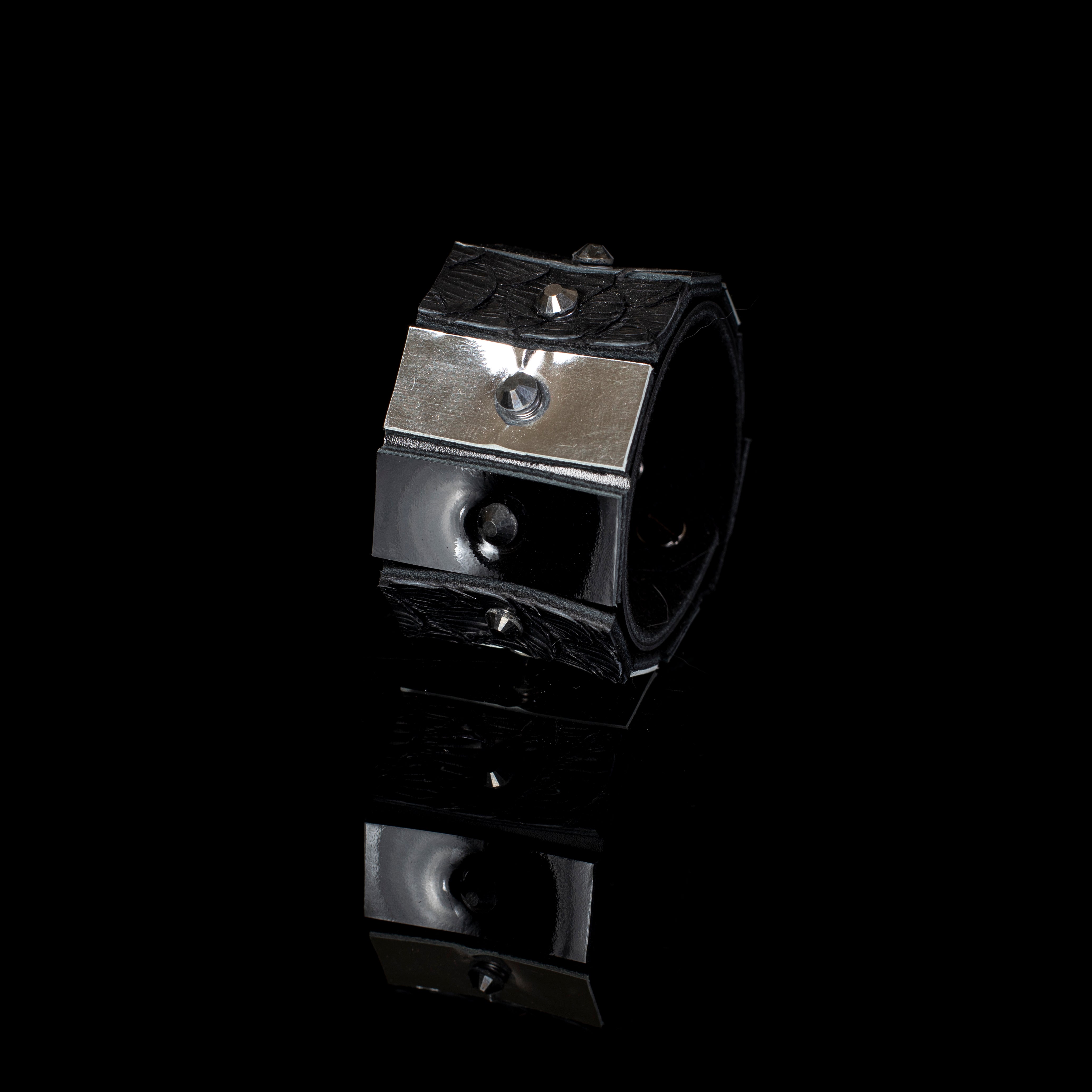 The Exotic Trinket - THE DARK