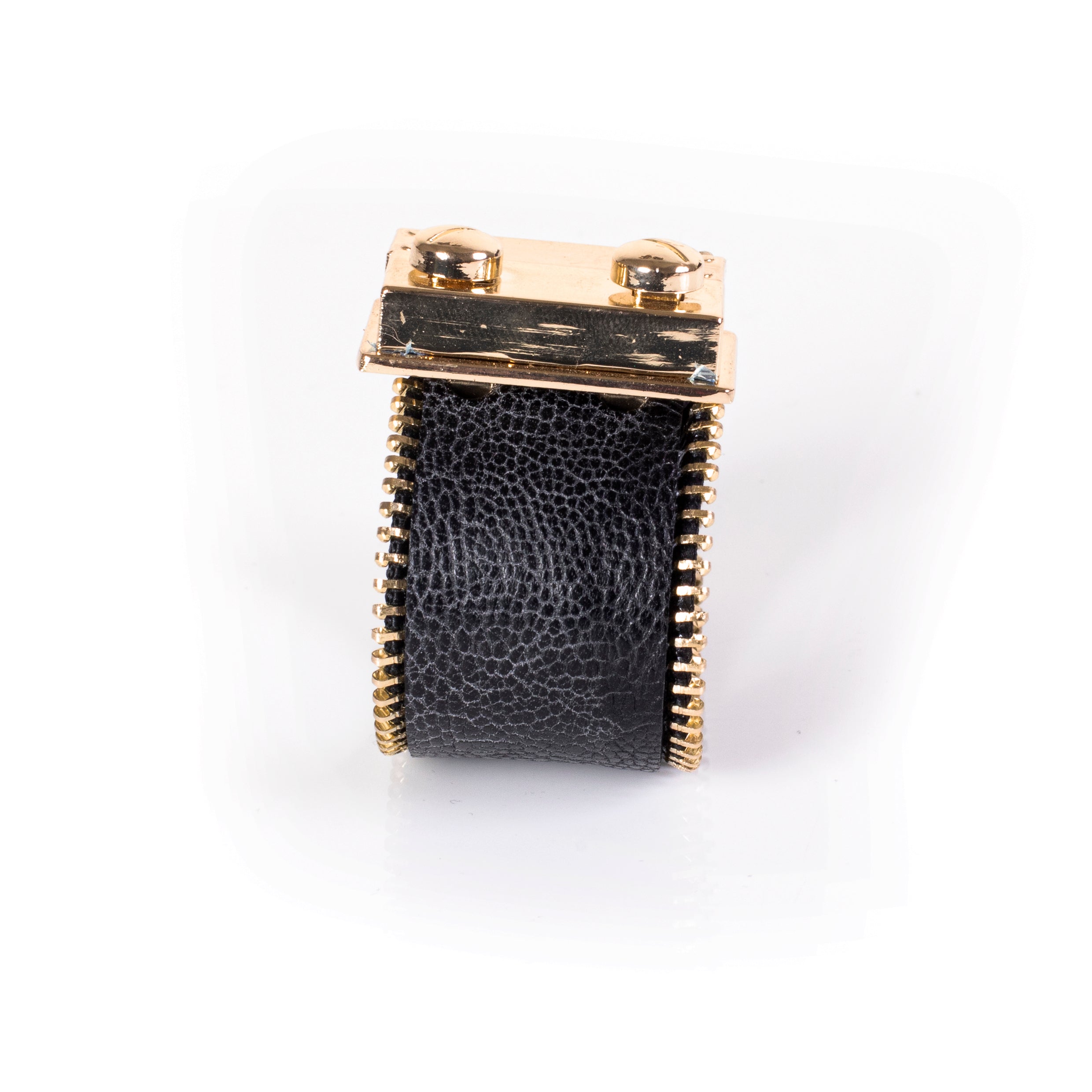 The Lustrous Root - THE DARK